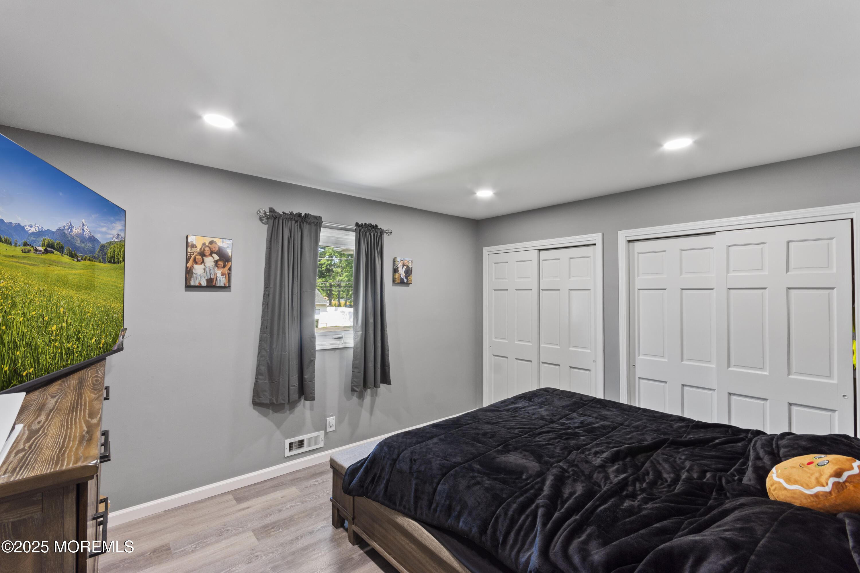 Howell, New Jersey, 07731, United States, 4 Bedrooms Bedrooms, ,3 BathroomsBathrooms,Residential,For Sale,1904378