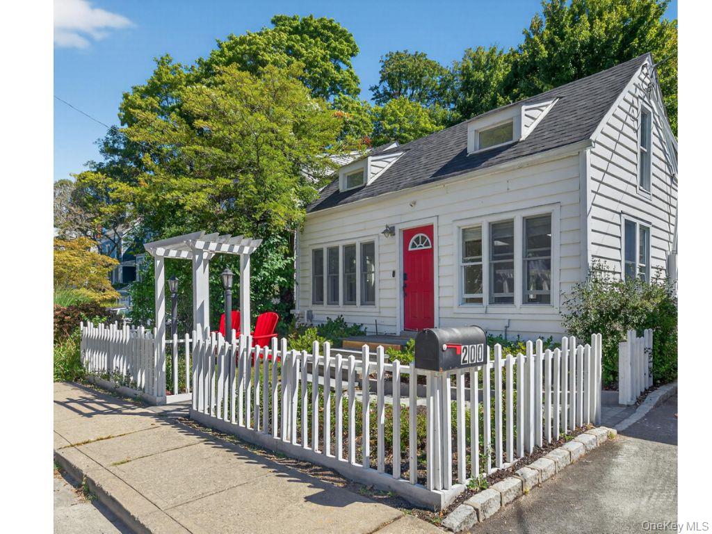 Northport, New York, 11768, United States, 2 Bedrooms Bedrooms, ,2 BathroomsBathrooms,Residential,For Sale,1941048