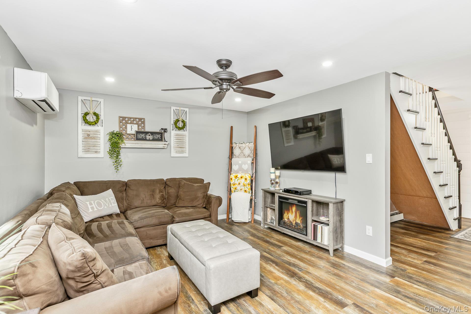 Medford, New York, 11763, United States, 5 Bedrooms Bedrooms, ,3 BathroomsBathrooms,Residential,For Sale,1911406