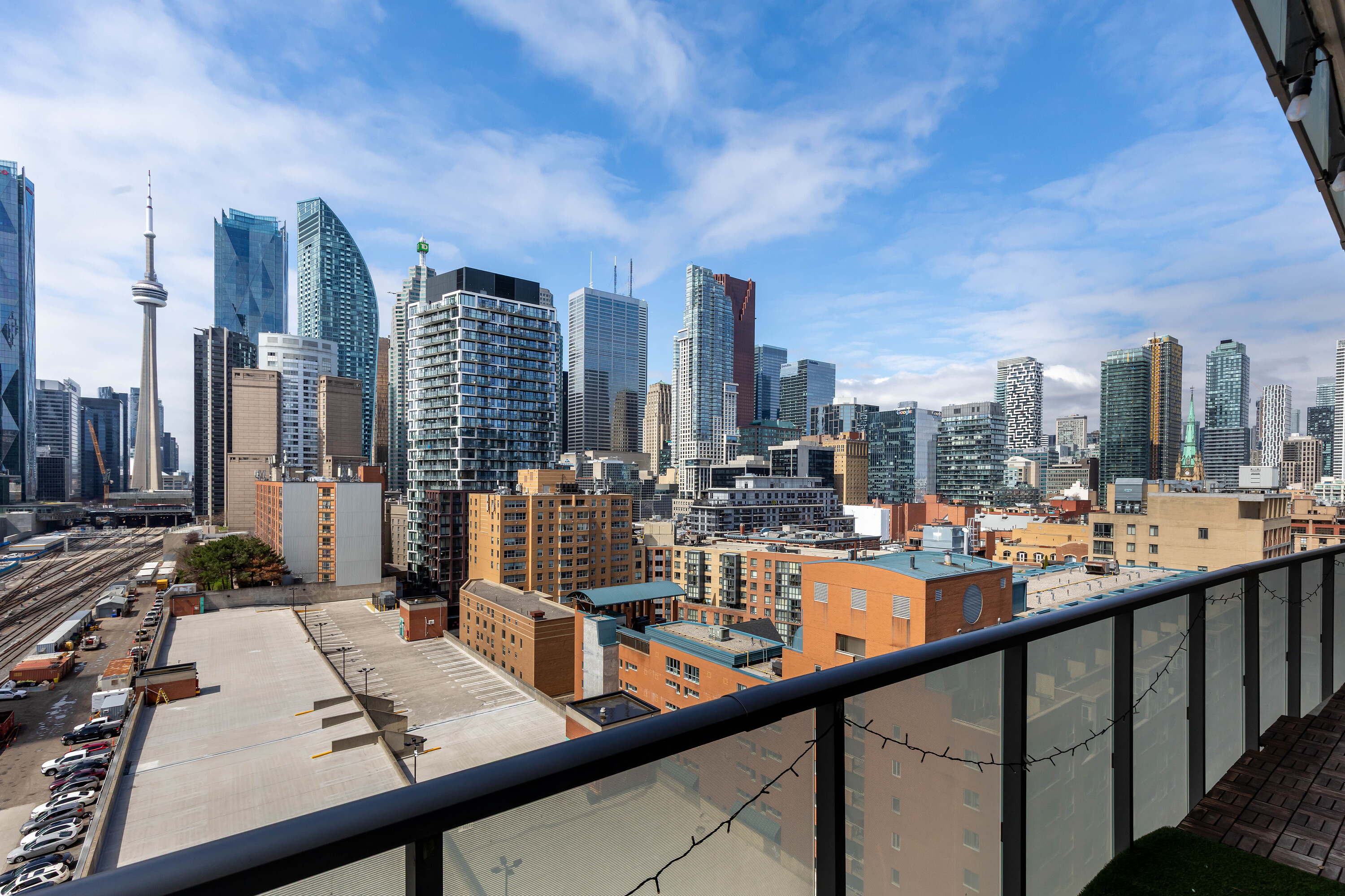  Modern Condo Living - 物件實景