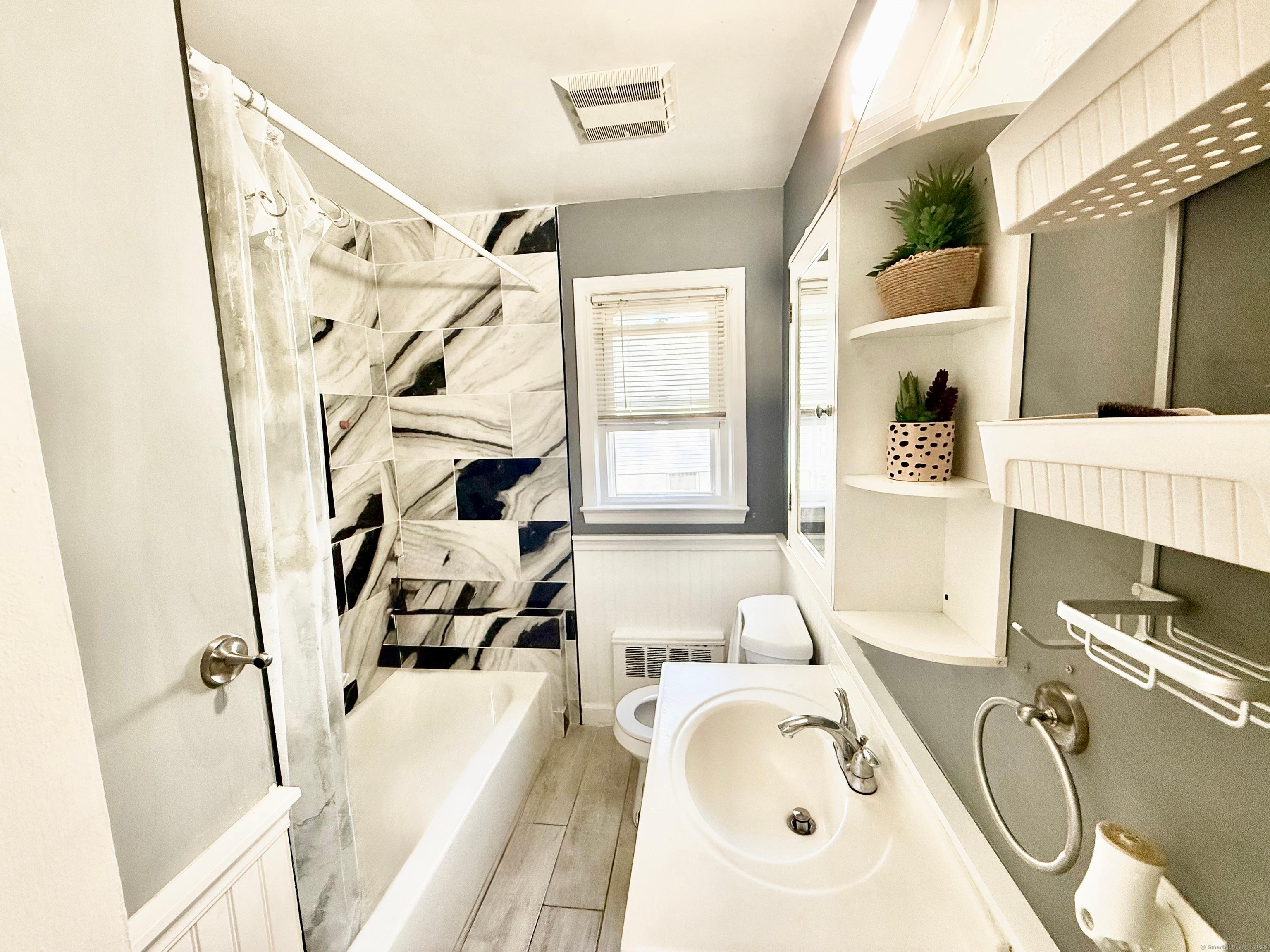 Stamford, Connecticut, 06906, United States, 2 Bedrooms Bedrooms, ,2 BathroomsBathrooms,Residential,For Sale,2012007