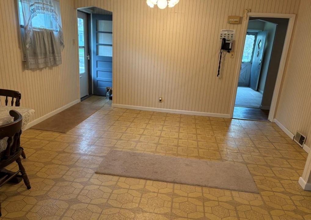 Maywood, New Jersey, 07607, United States, 4 Bedrooms Bedrooms, ,2 BathroomsBathrooms,Residential,For Sale,1872132