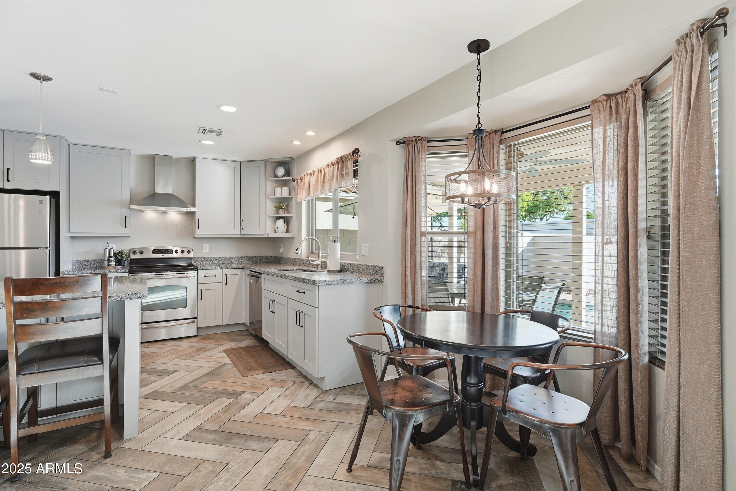 Gilbert, Arizona, 85234, United States, 4 Bedrooms Bedrooms, ,3 BathroomsBathrooms,Residential,For Sale,1997070