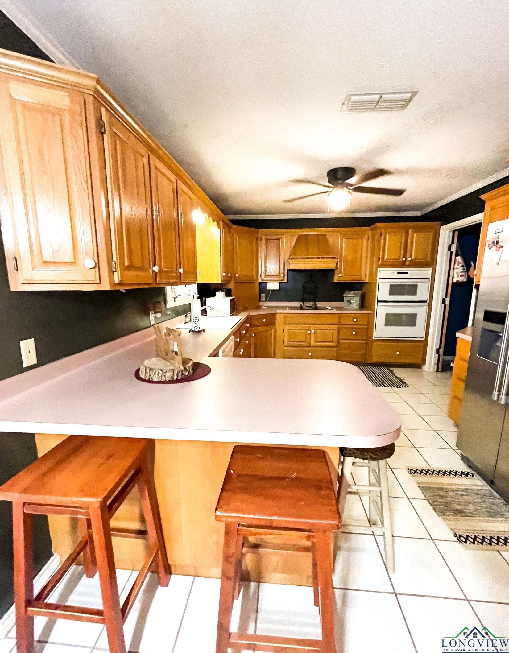 Linden, Texas, 75563, United States, 4 Bedrooms Bedrooms, ,3 BathroomsBathrooms,Residential,For Sale,1984519