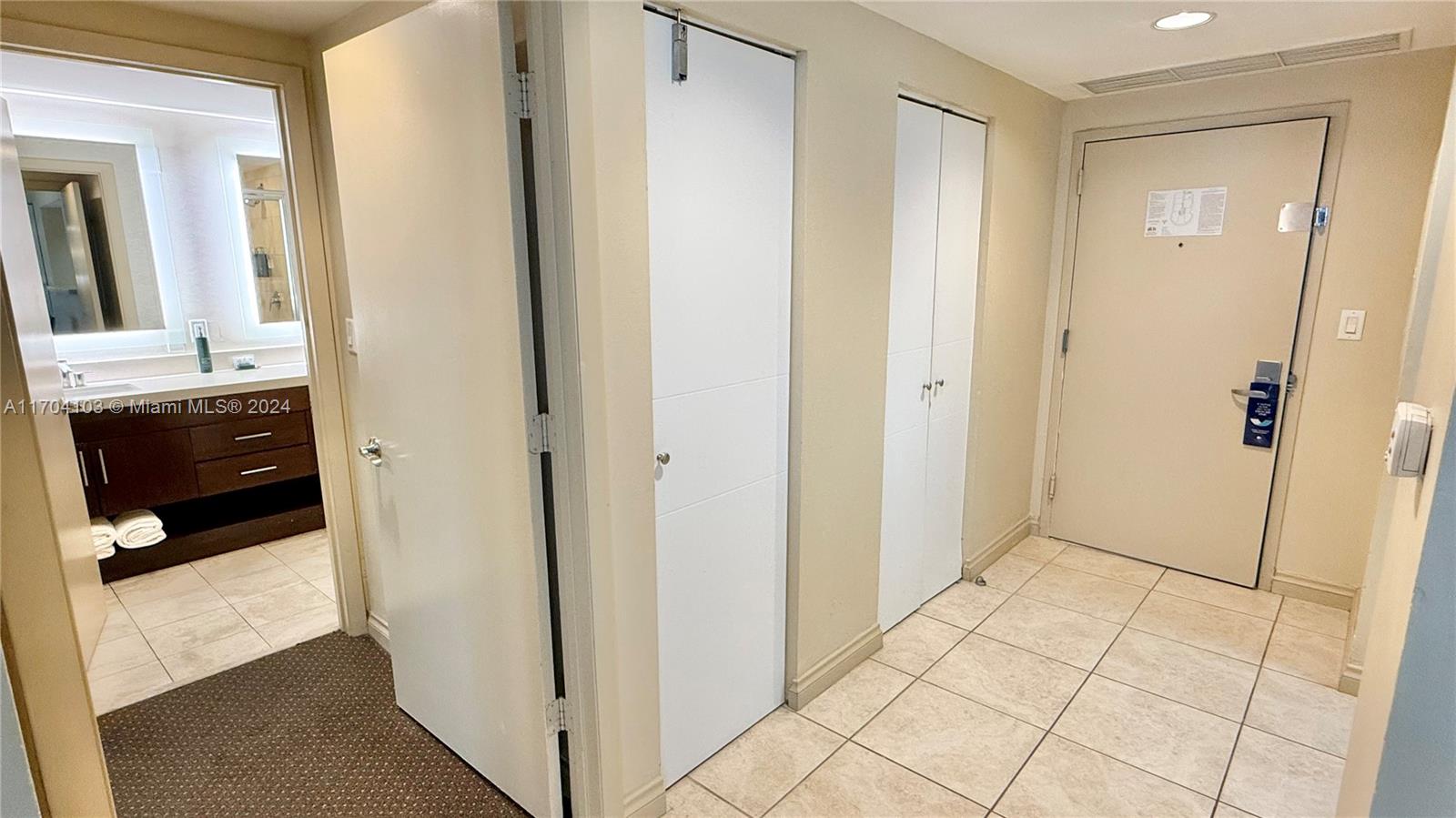Sunny Isles Beach, Florida, 33160, United States, 1 Bedroom Bedrooms, ,1 BathroomBathrooms,Residential,For Sale,1761868
