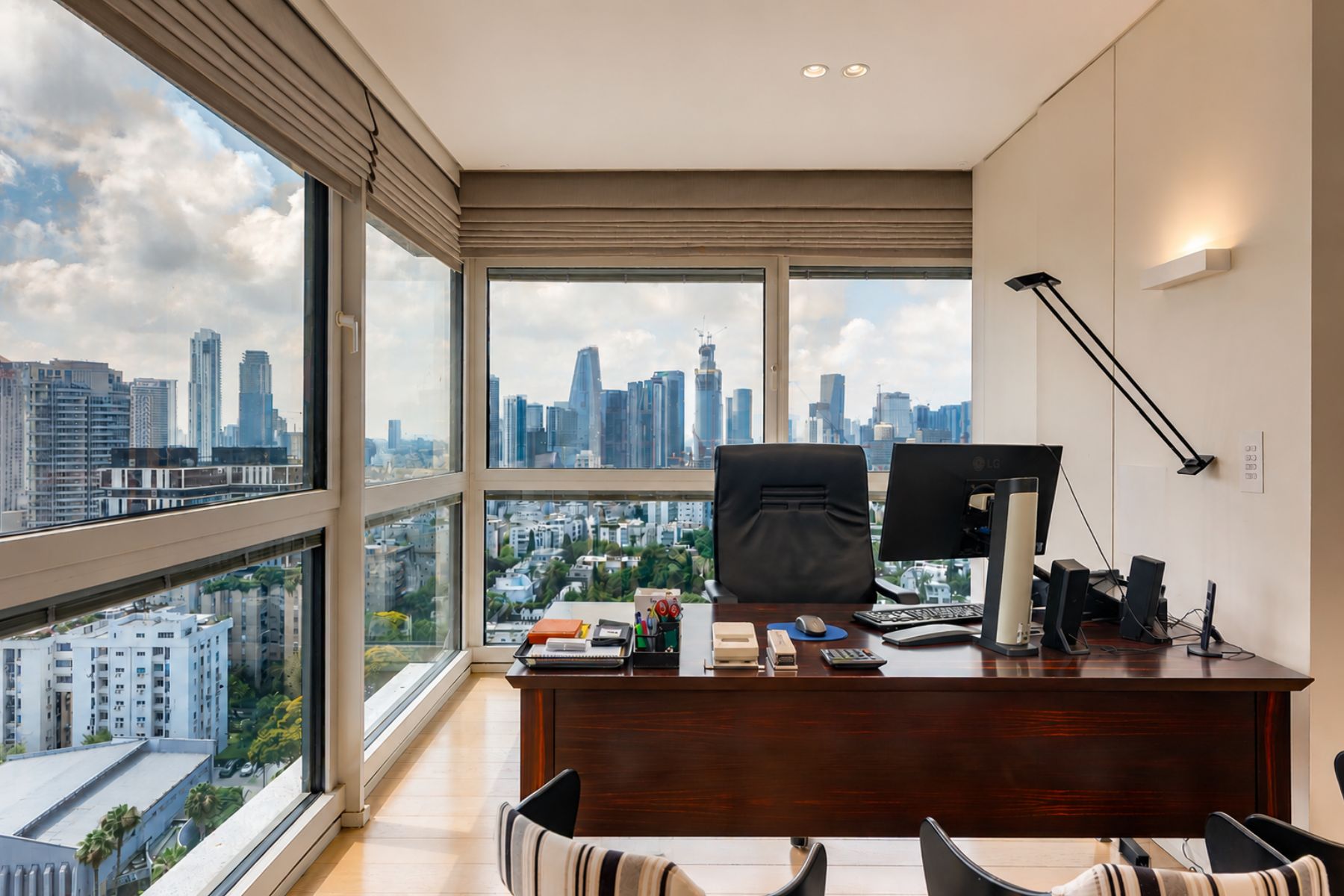  A Timeless Sea View Residence at Akirov Towers - 物件實景