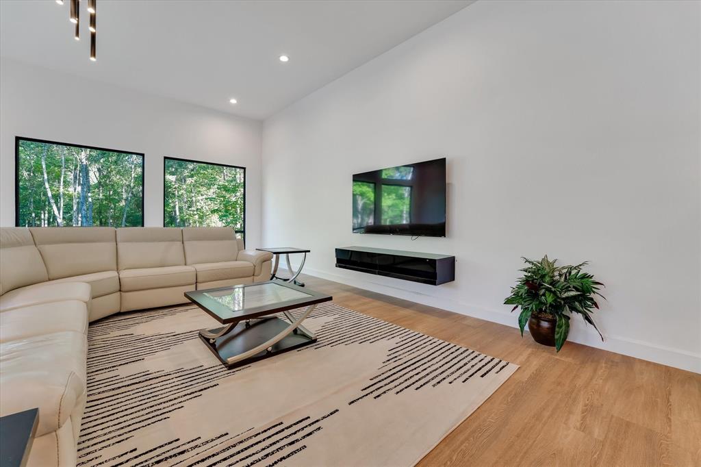 Conroe, Texas, 77303, United States, 3 Bedrooms Bedrooms, ,4 BathroomsBathrooms,Residential,For Sale,1976413