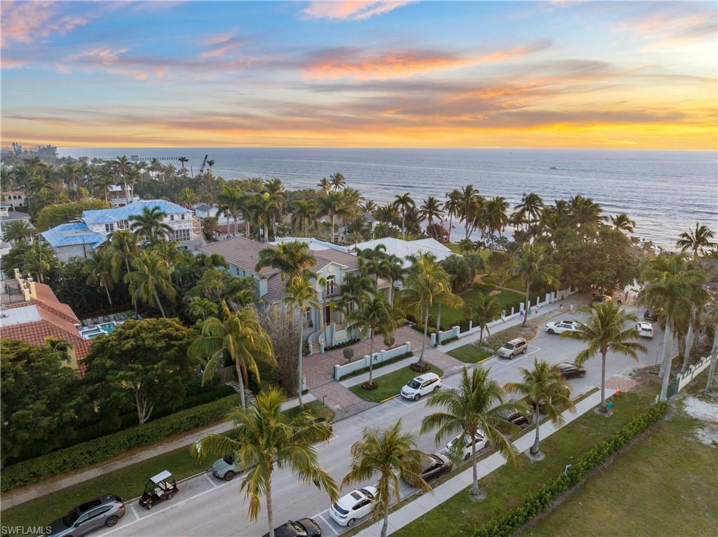 40 5th Ave S, Naples, Florida, 34102, United States, 5 Bedrooms Bedrooms, ,7 BathroomsBathrooms,Residential,For Sale,40 5th Ave S,1482244