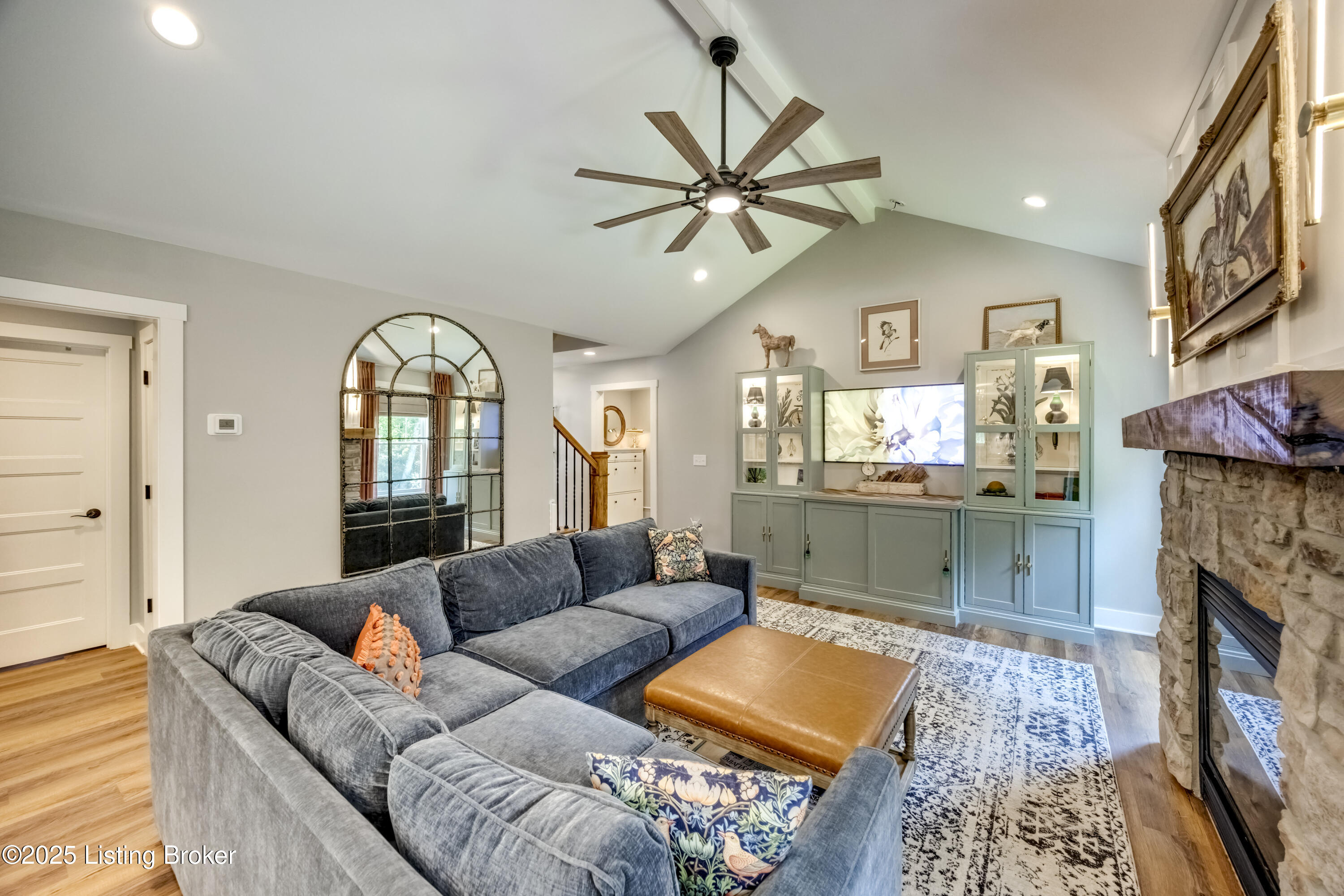 Crestwood, Kentucky, 40014, United States, 5 Bedrooms Bedrooms, ,4 BathroomsBathrooms,Residential,For Sale,1907085