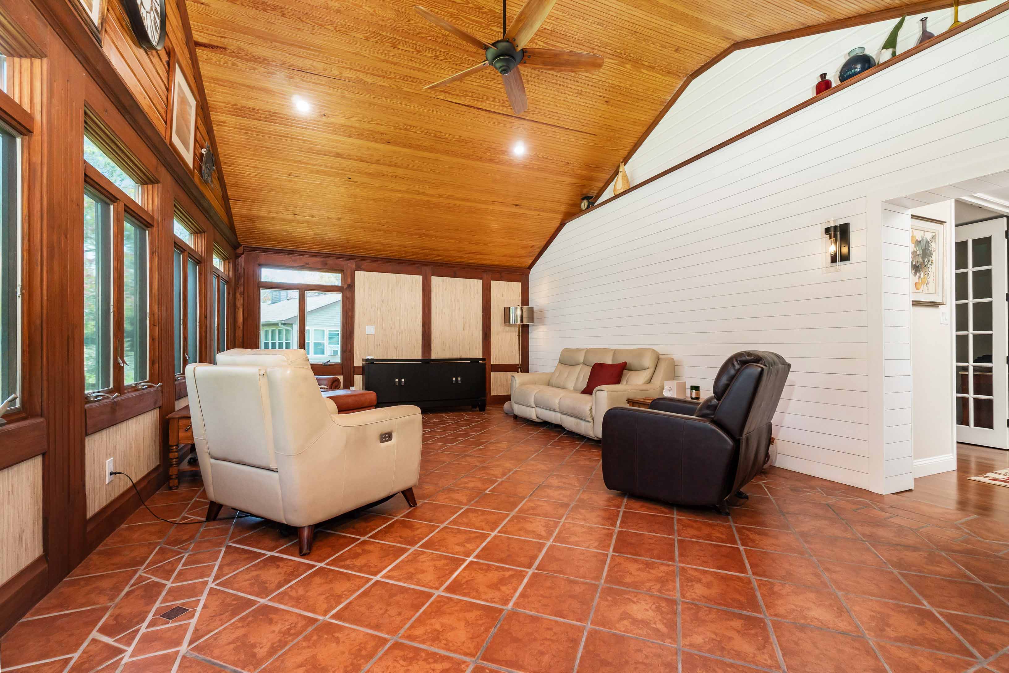 Oriental, North Carolina, 28571, United States, 3 Bedrooms Bedrooms, ,3 BathroomsBathrooms,Residential,For Sale,1979716