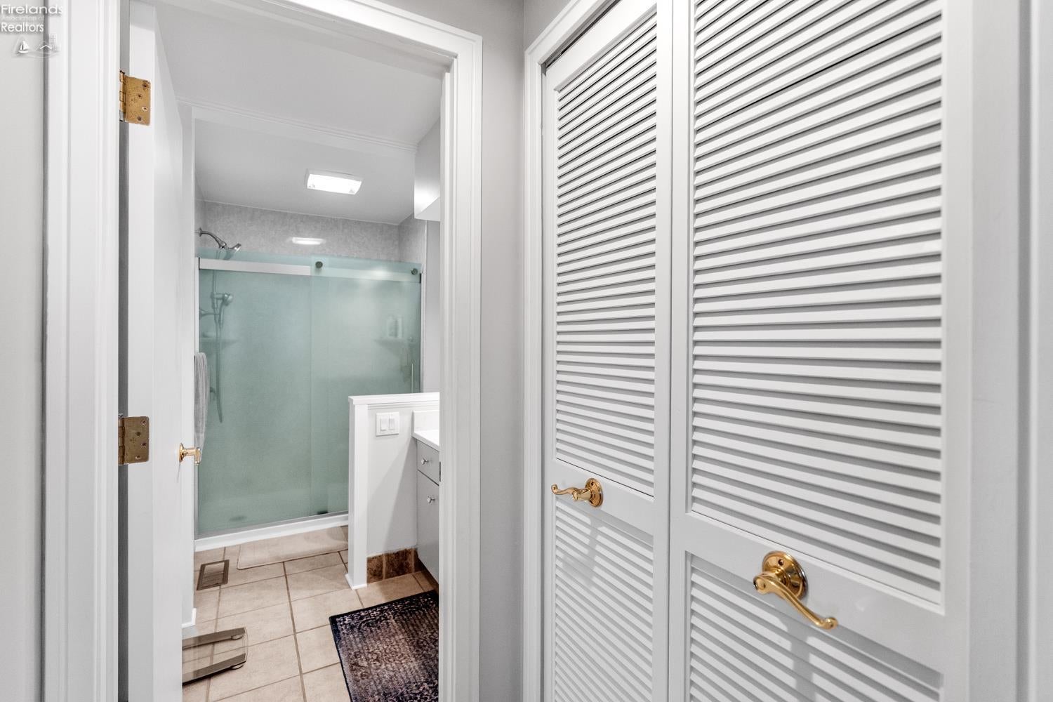 Port Clinton, Ohio, 43452-3072, United States, 2 Bedrooms Bedrooms, ,2 BathroomsBathrooms,Residential,For Sale,1915174