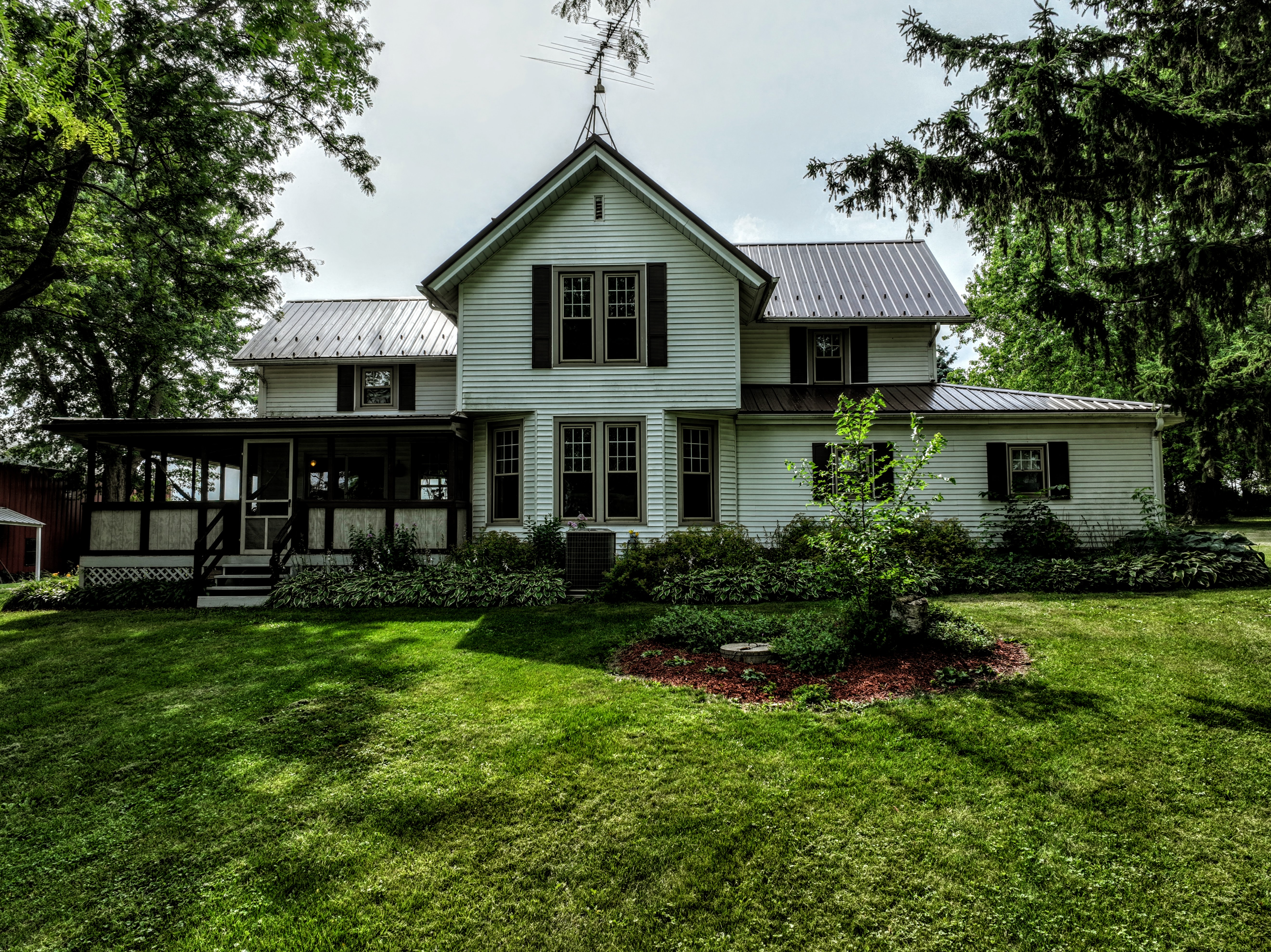 Milford, Wisconsin, 53551, United States, 4 Bedrooms Bedrooms, ,2 BathroomsBathrooms,Residential,For Sale,1889532