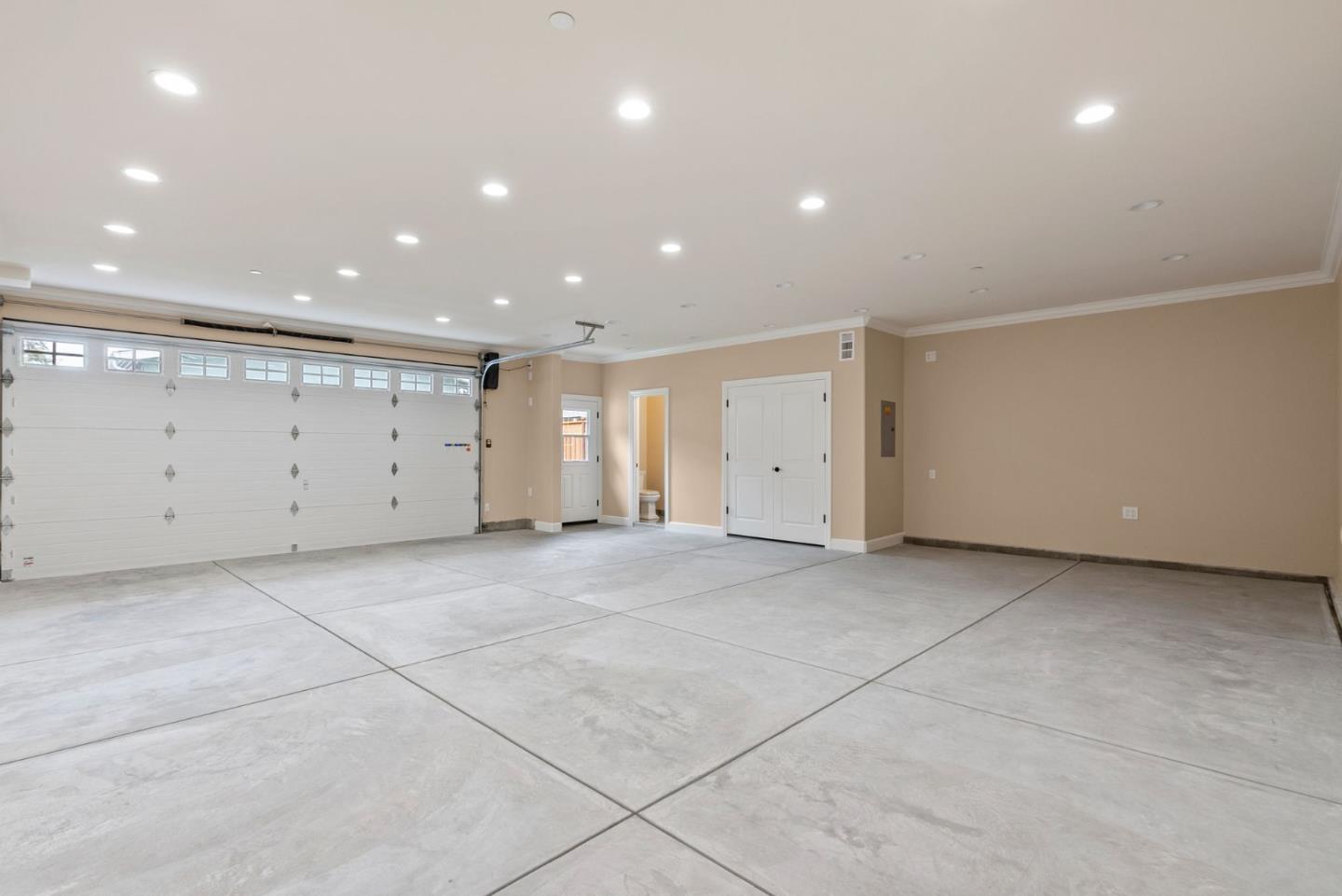San Mateo, California, 94402, United States, 5 Bedrooms Bedrooms, ,4 BathroomsBathrooms,Residential,For Sale,1941732