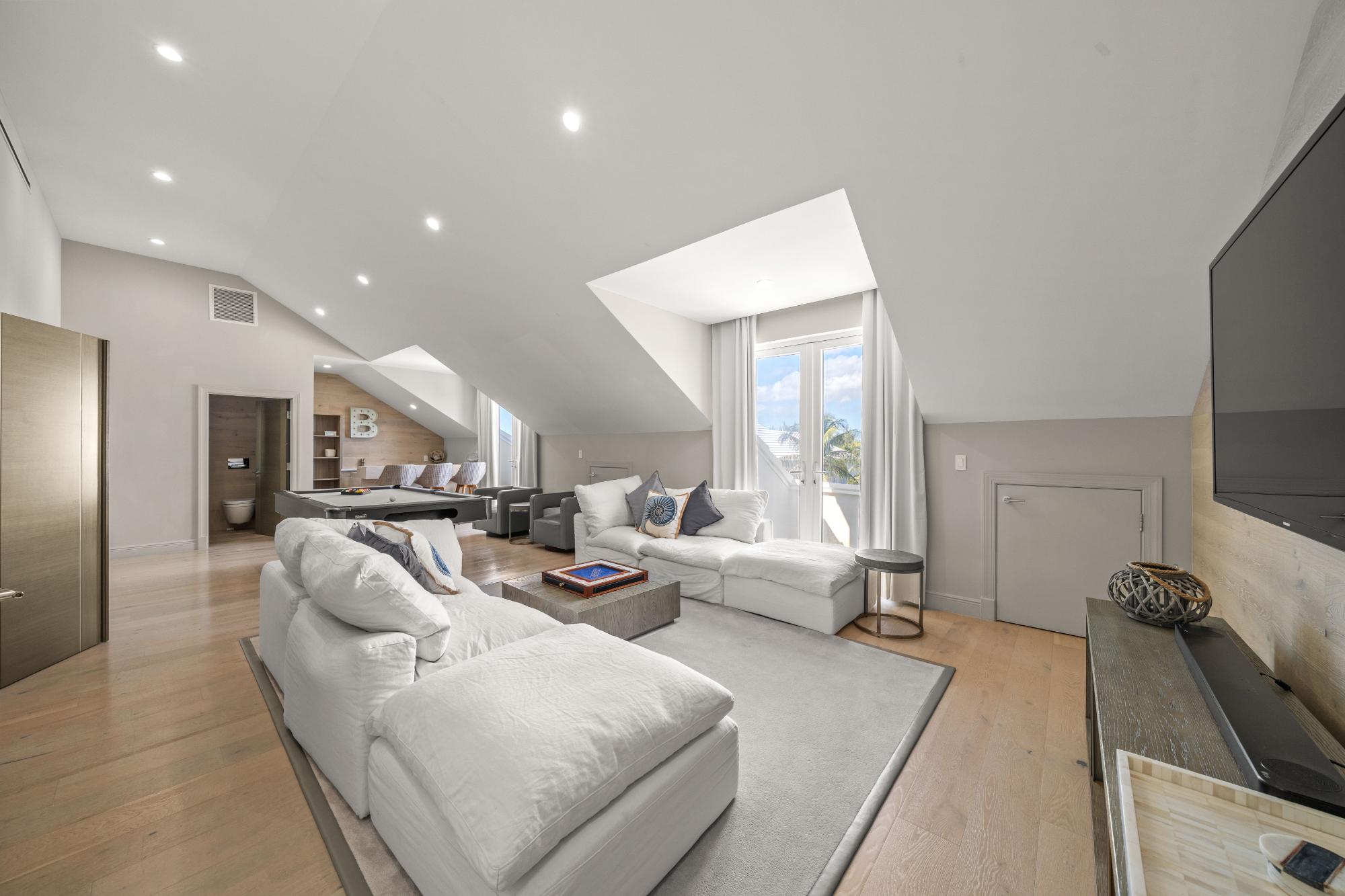 Palm Cay, Nassau / New Providence, New Providence, BS, 5 Bedrooms Bedrooms, ,5 BathroomsBathrooms,Residential,For Sale,1991755