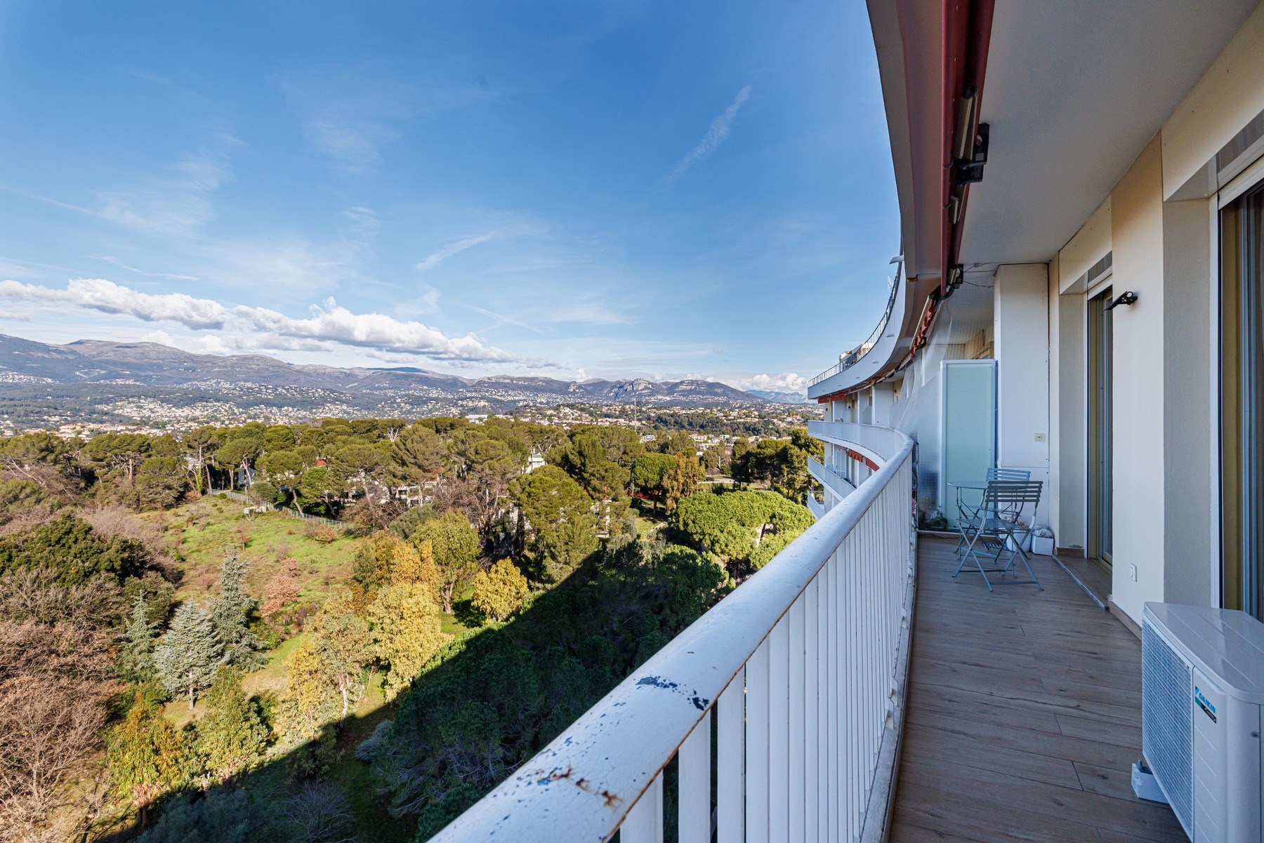  3-room penthouse with rooftop and sea view, Domaine du Loup, French Riviera - 物件實景