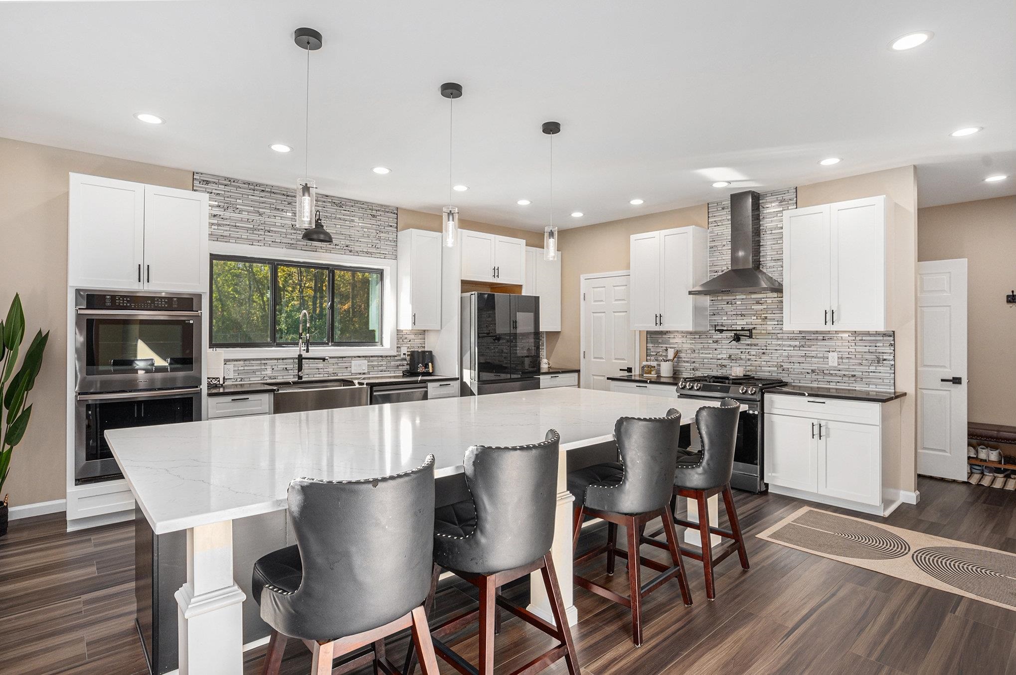 Elkhart, Indiana, 46517, United States, 7 Bedrooms Bedrooms, ,6 BathroomsBathrooms,Residential,For Sale,1987525