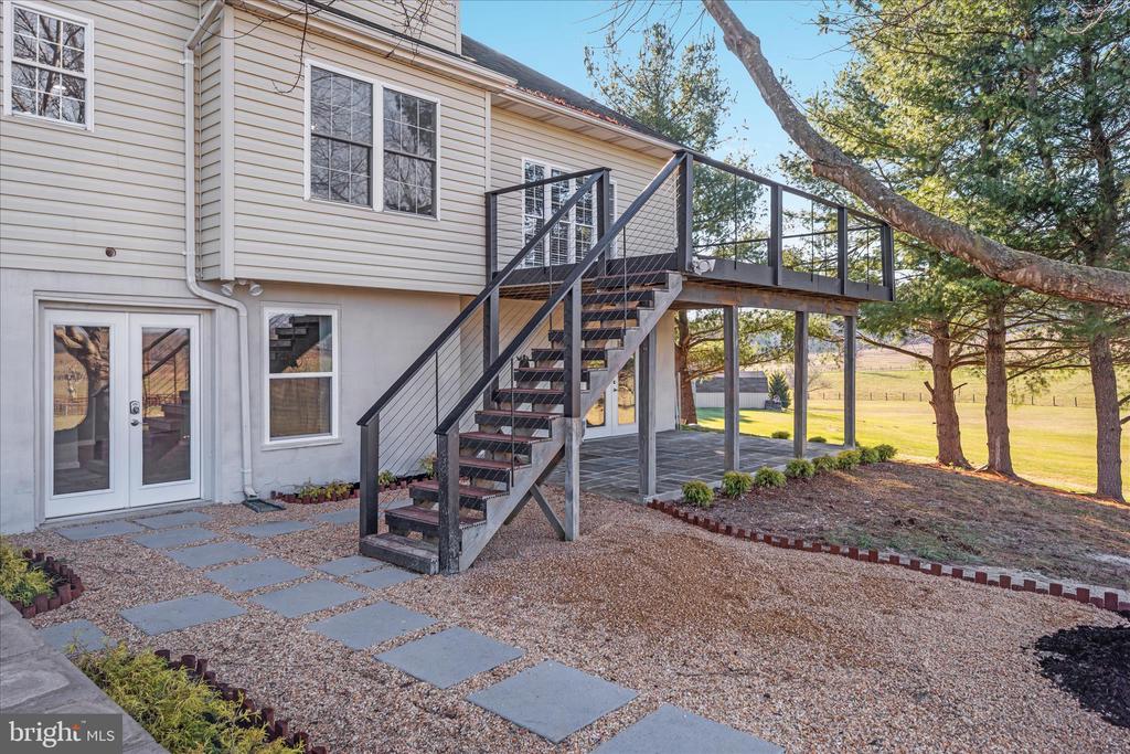 Winchester, Virginia, 22602, United States, 5 Bedrooms Bedrooms, ,5 BathroomsBathrooms,Residential,For Sale,2005998