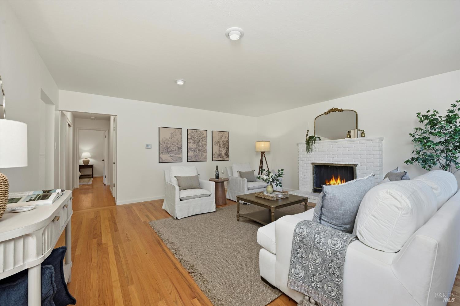 Santa Rosa, California, 95404, United States, 3 Bedrooms Bedrooms, ,2 BathroomsBathrooms,Residential,For Sale,1986551