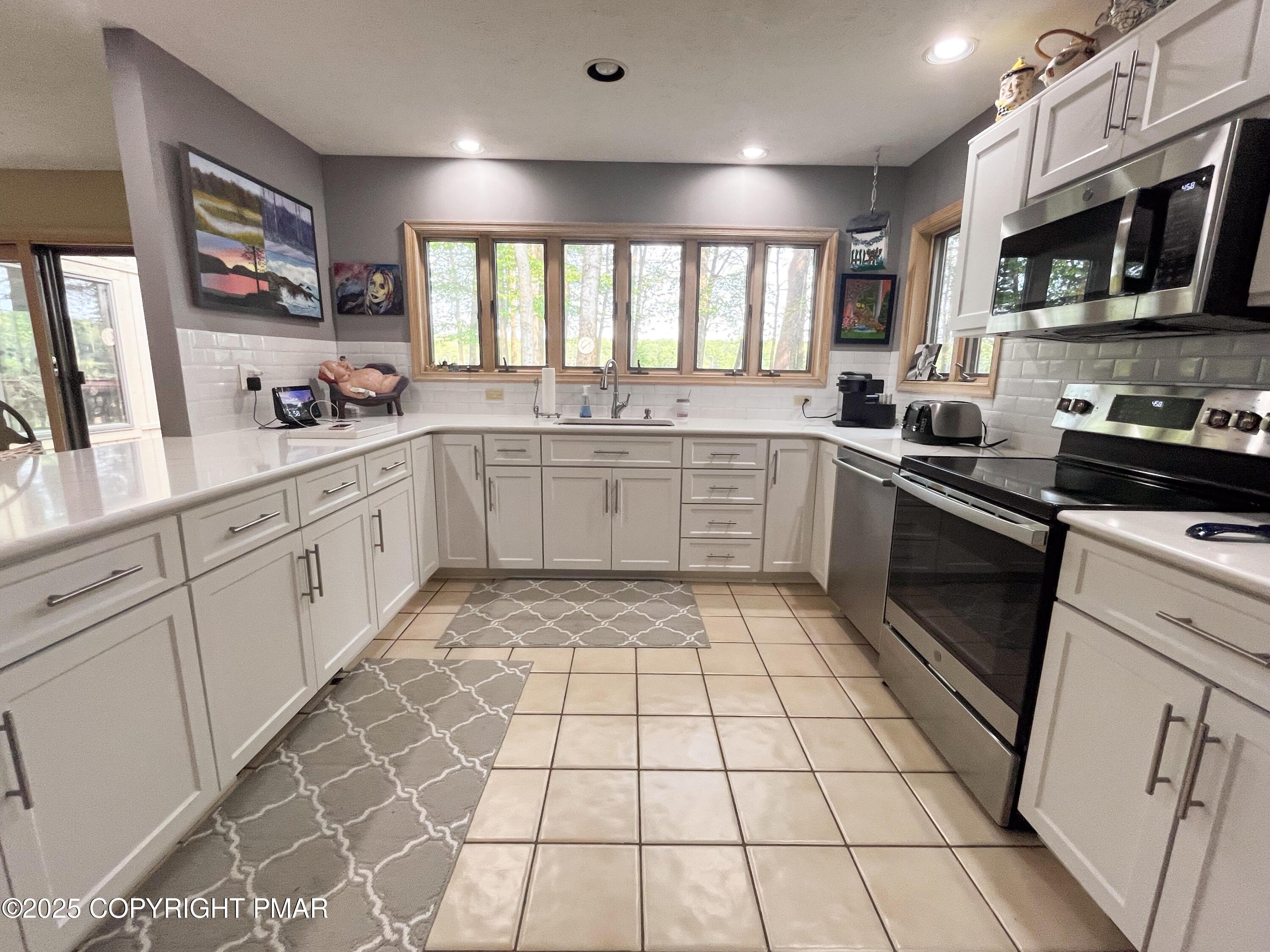 Pocono Pines, Pennsylvania, 18350, United States, 4 Bedrooms Bedrooms, ,5 BathroomsBathrooms,Residential,For Sale,1979916