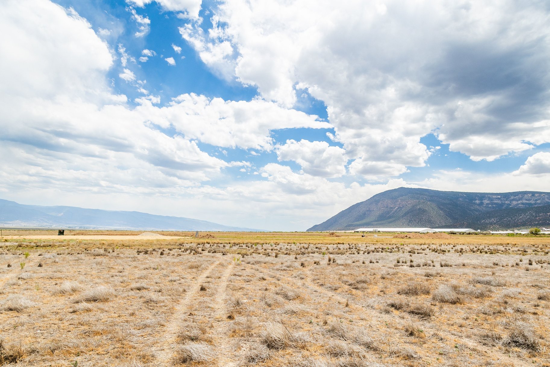  8.5-Acre Lots, No HOA, Stunning Horseshoe Mountain Views - 物件實景