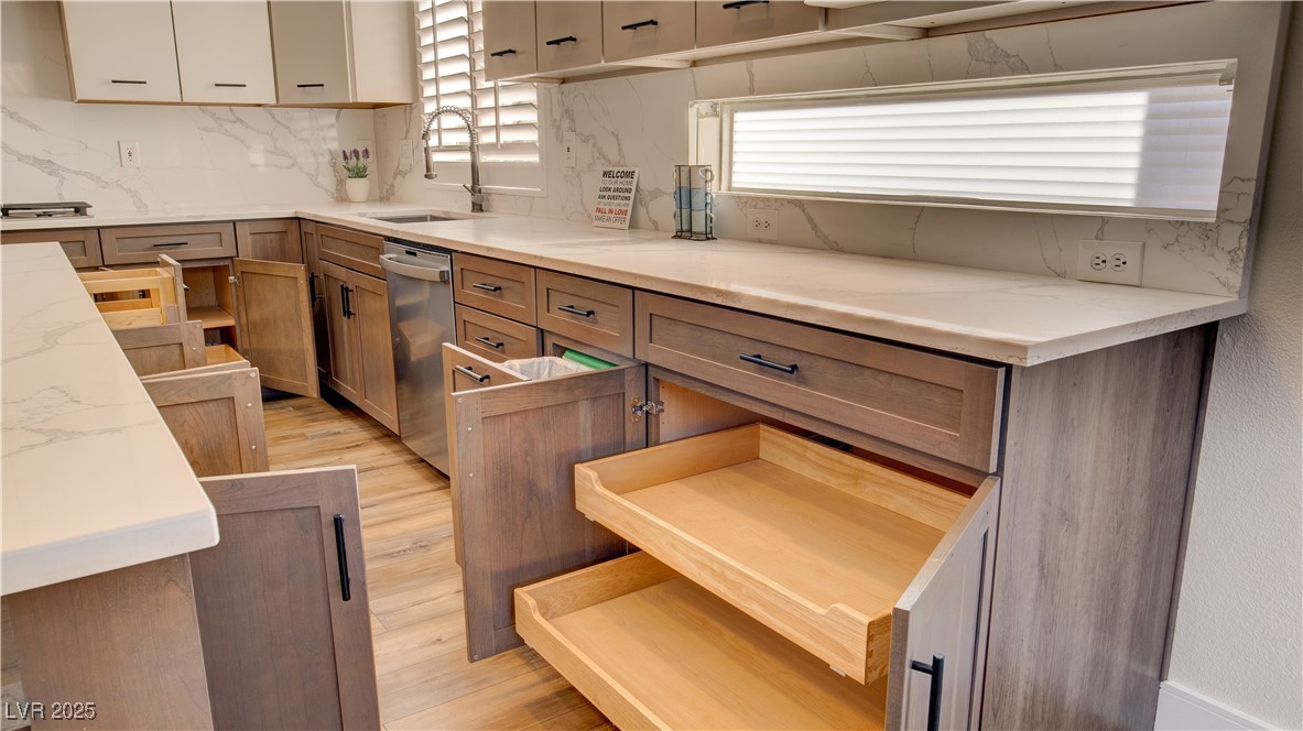 Henderson, Nevada, 89074, United States, 5 Bedrooms Bedrooms, ,2 BathroomsBathrooms,Residential,For Sale,2003072