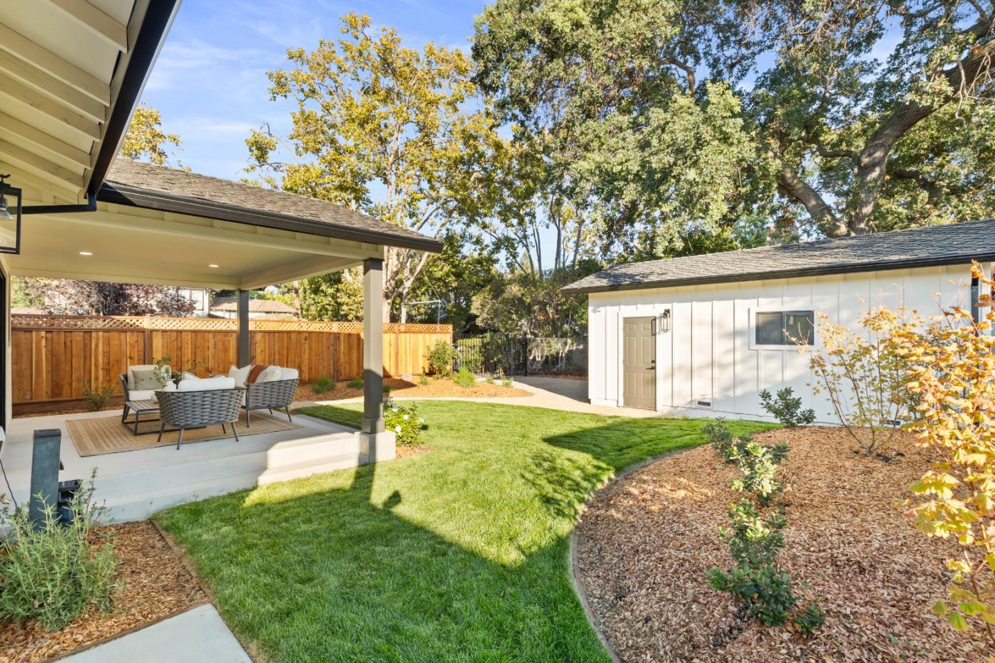 Redwood City, California, 94062, United States, 4 Bedrooms Bedrooms, ,4 BathroomsBathrooms,Residential,For Sale,1950985