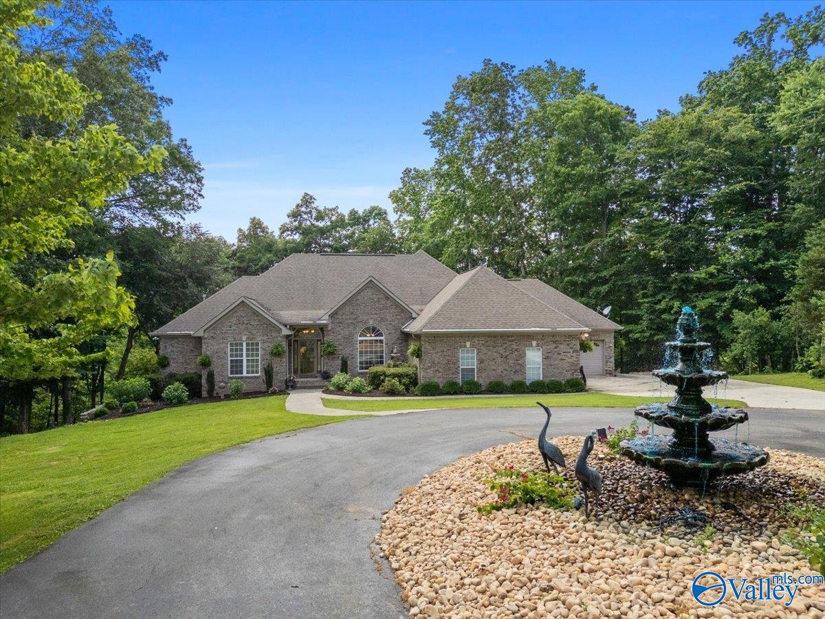 Hazel Green, Alabama, 35750, United States, 5 Bedrooms Bedrooms, ,4 BathroomsBathrooms,Residential,For Sale,1846923