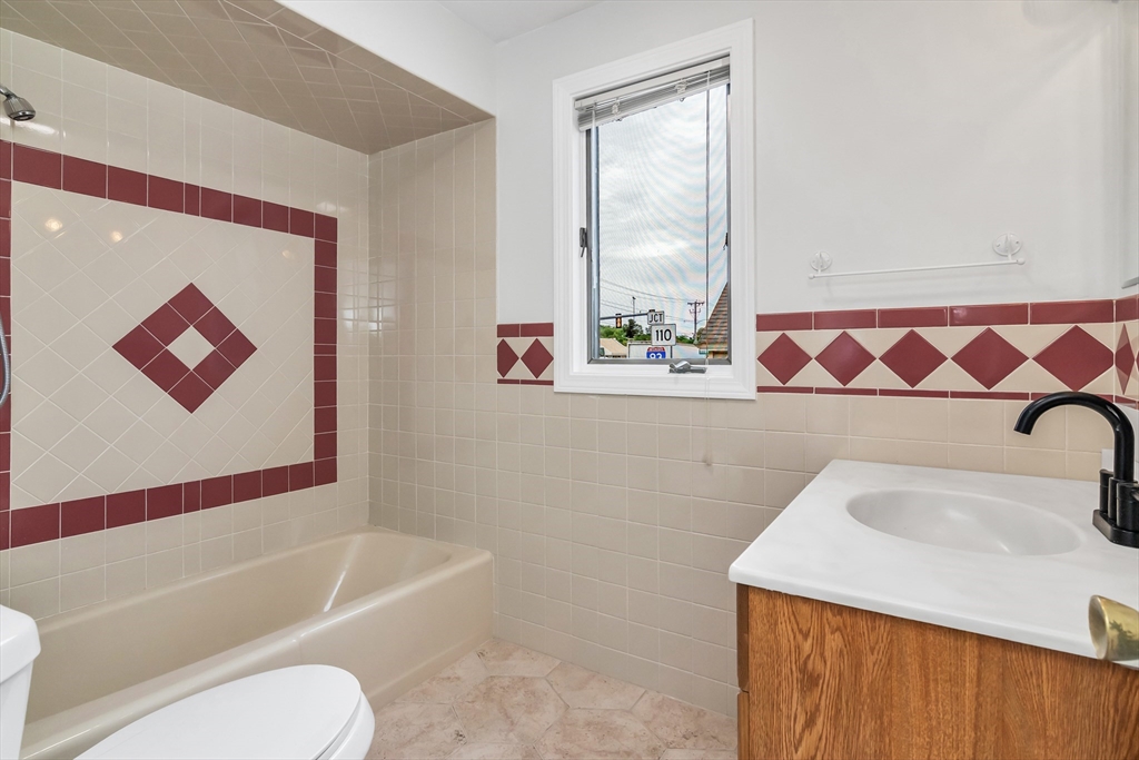 Methuen, Massachusetts, 01844, United States, 3 Bedrooms Bedrooms, ,3 BathroomsBathrooms,Residential,For Sale,1873675