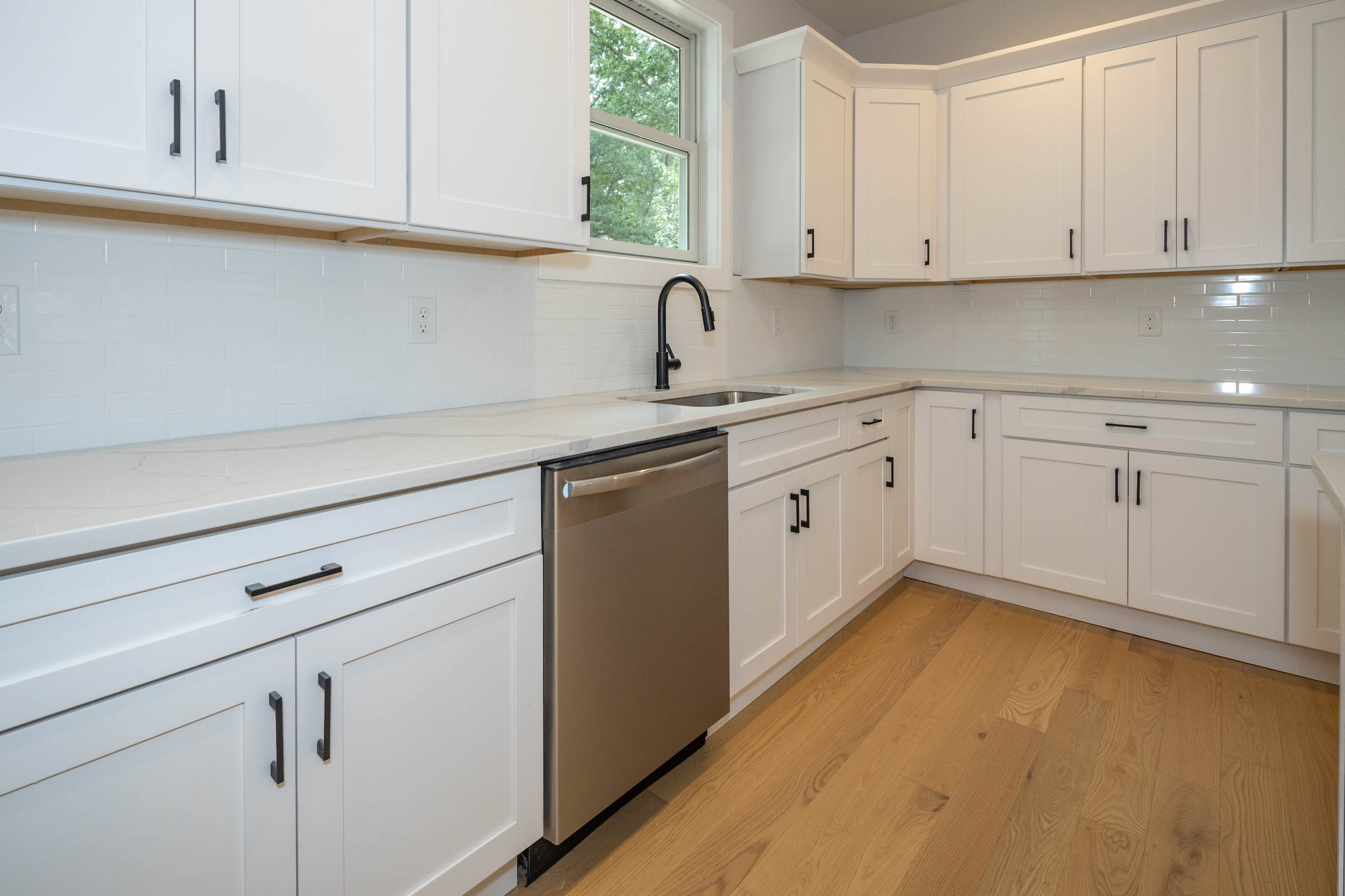 Edison, New Jersey, 08817, United States, 5 Bedrooms Bedrooms, ,4 BathroomsBathrooms,Residential,For Sale,1943098