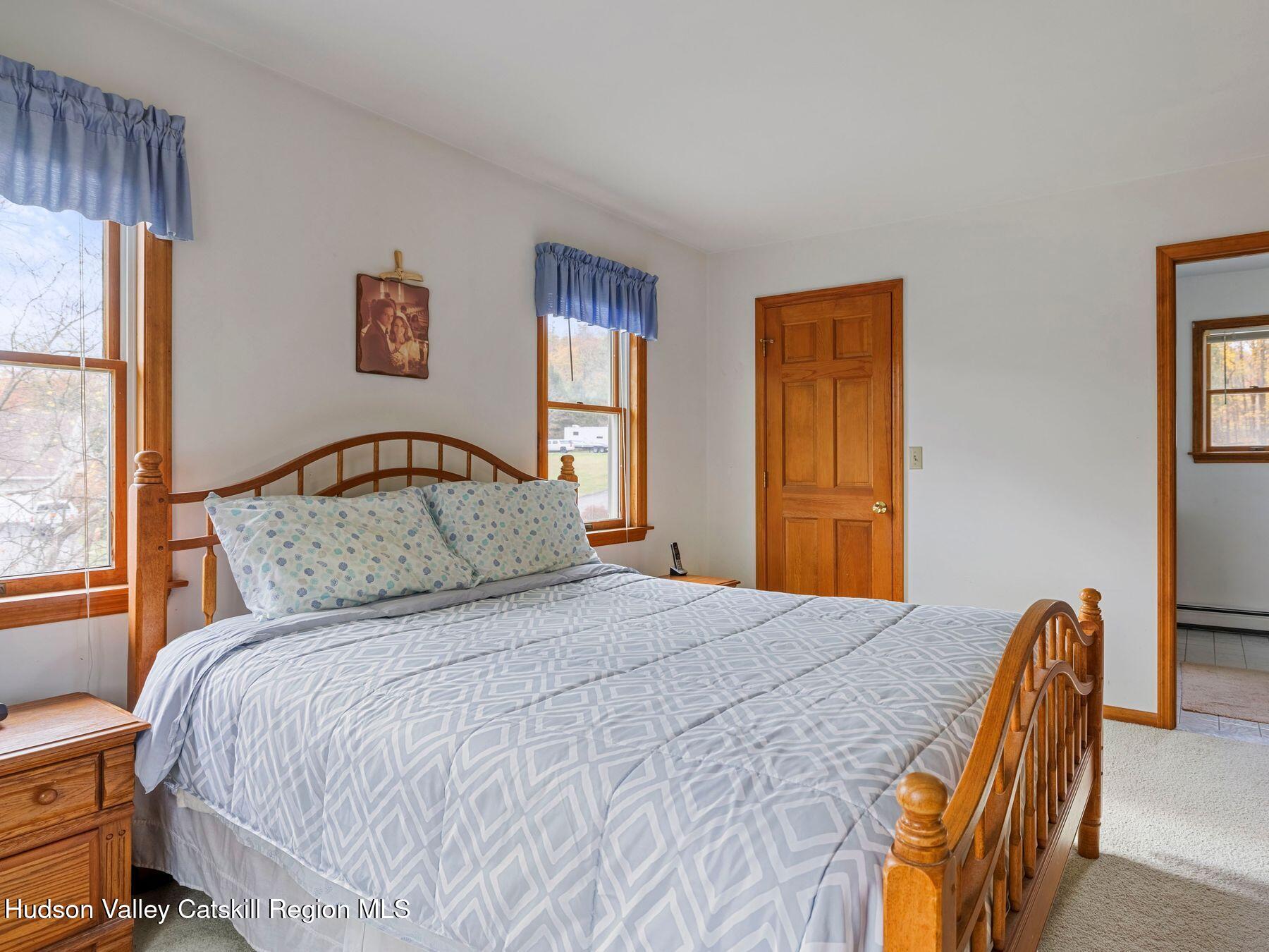 Lake Katrine, New York, 12449, United States, 4 Bedrooms Bedrooms, ,3 BathroomsBathrooms,Residential,For Sale,1987709