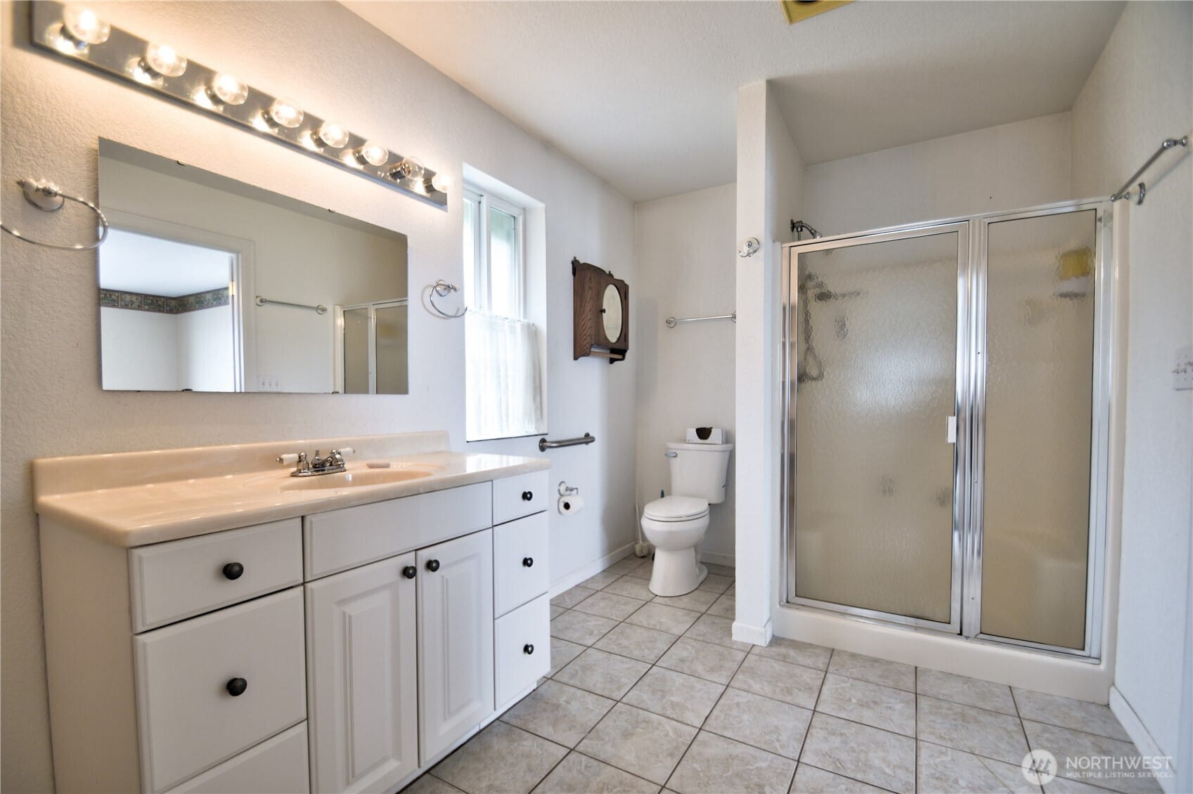 Brinnon, Washington, 98320, United States, 2 Bedrooms Bedrooms, ,Residential,For Sale,1771053