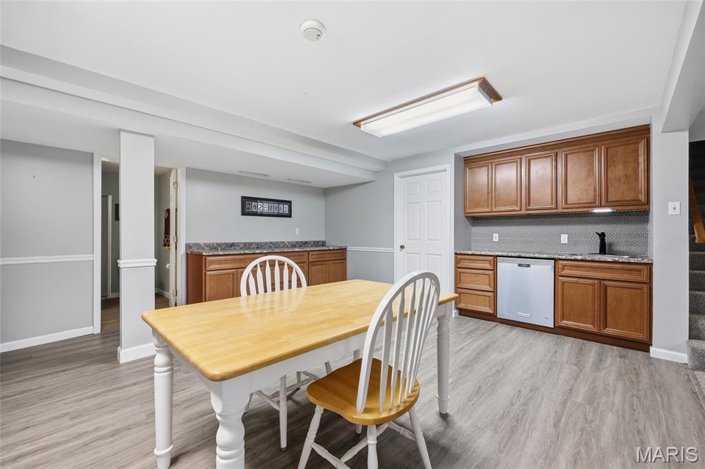 Unincorporated, Missouri, 63129, United States, 4 Bedrooms Bedrooms, ,4 BathroomsBathrooms,Residential,For Sale,1992793