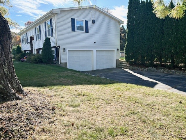 Cranston, Rhode Island, 02921, United States, 3 Bedrooms Bedrooms, ,2 BathroomsBathrooms,Residential,For Sale,1969397