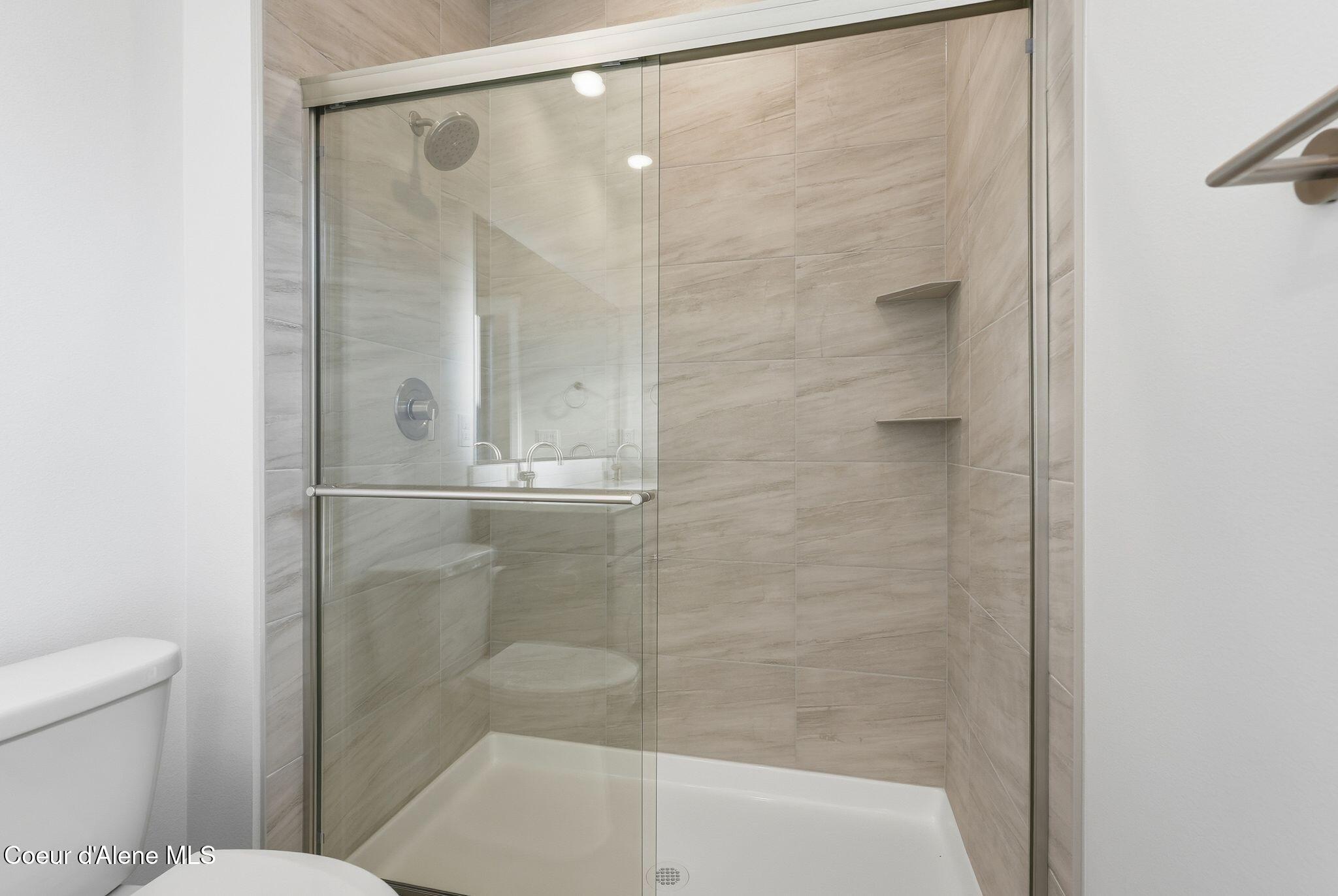 Coeur D'alene, Idaho, 83815, United States, 2 Bedrooms Bedrooms, ,Residential,For Sale,1991054