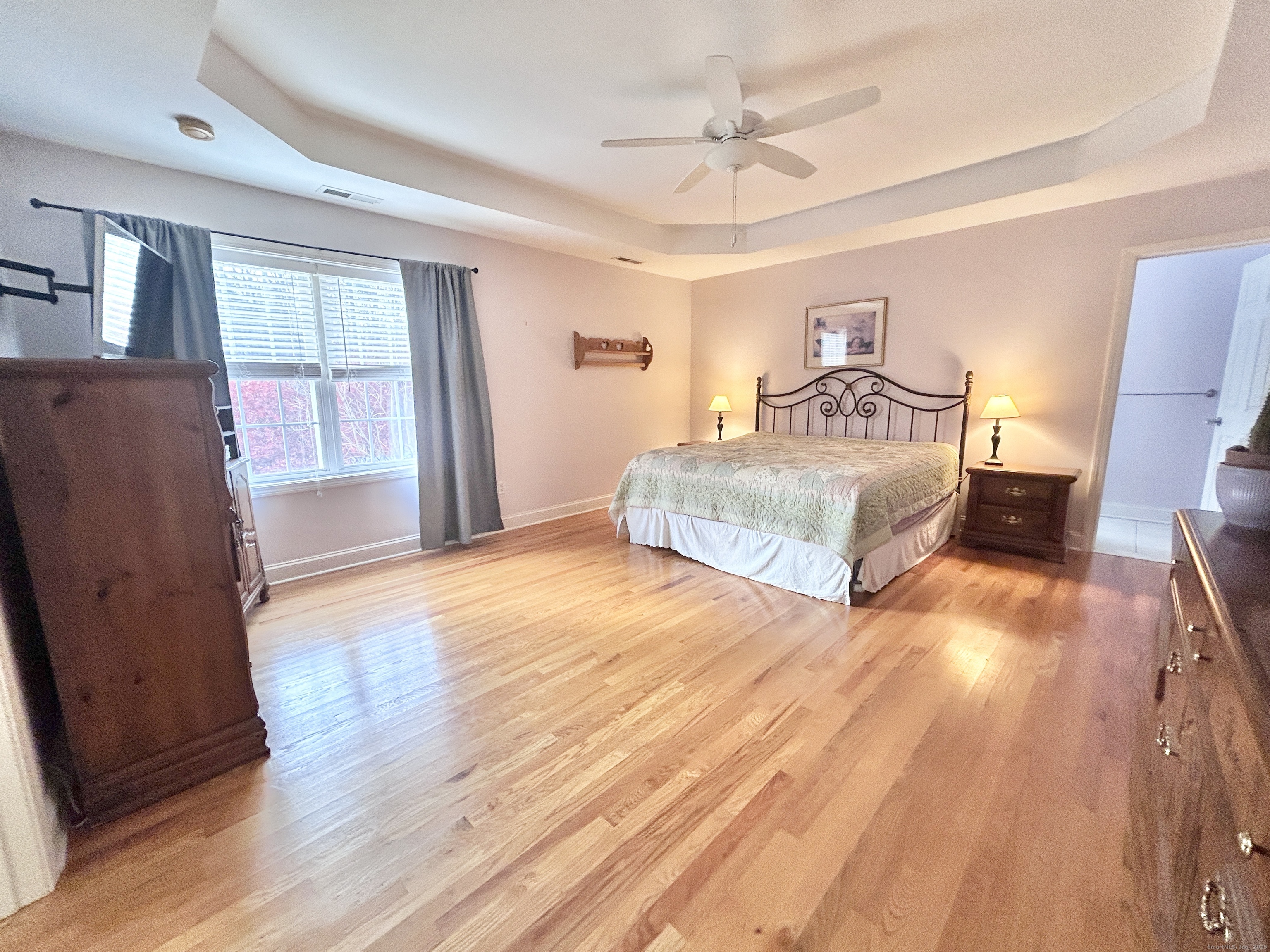 Oxford, Connecticut, 06478, United States, 4 Bedrooms Bedrooms, ,3 BathroomsBathrooms,Residential,For Sale,1993487