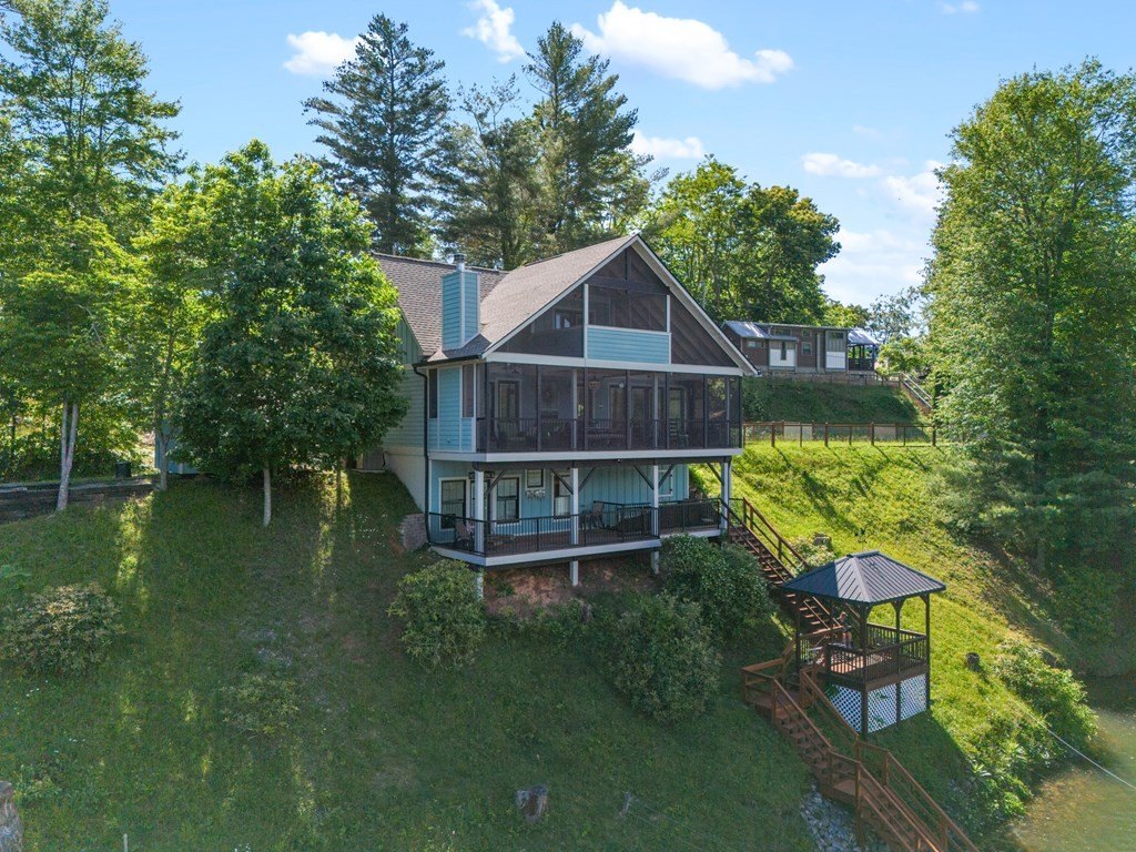 Hayesville, North Carolina, 28904, United States, 3 Bedrooms Bedrooms, ,4 BathroomsBathrooms,Residential,For Sale,1831924