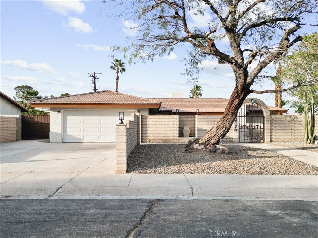 Palm Springs, California, 92262, United States, 3 Bedrooms Bedrooms, ,2 BathroomsBathrooms,Residential,For Sale,1885762