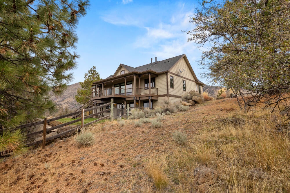 Klamath Falls, Oregon, 97601, United States, 4 Bedrooms Bedrooms, ,3 BathroomsBathrooms,Residential,For Sale,1987766