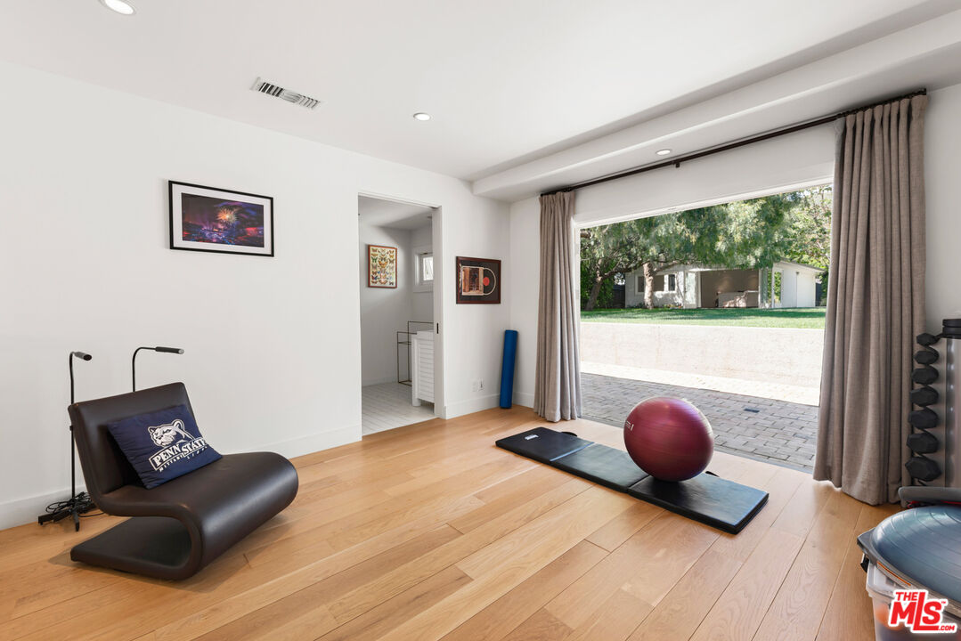 Malibu, California, 90265, United States, 4 Bedrooms Bedrooms, ,4 BathroomsBathrooms,Residential,For Sale,1970476