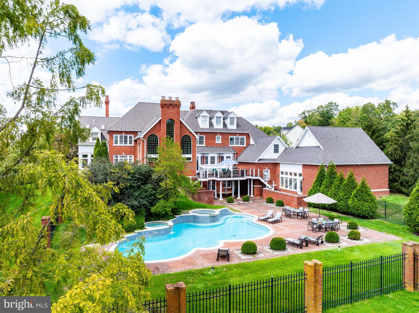 Blue Bell, Pennsylvania, 19422, United States, 5 Bedrooms Bedrooms, ,8 BathroomsBathrooms,Residential,For Sale,1940963