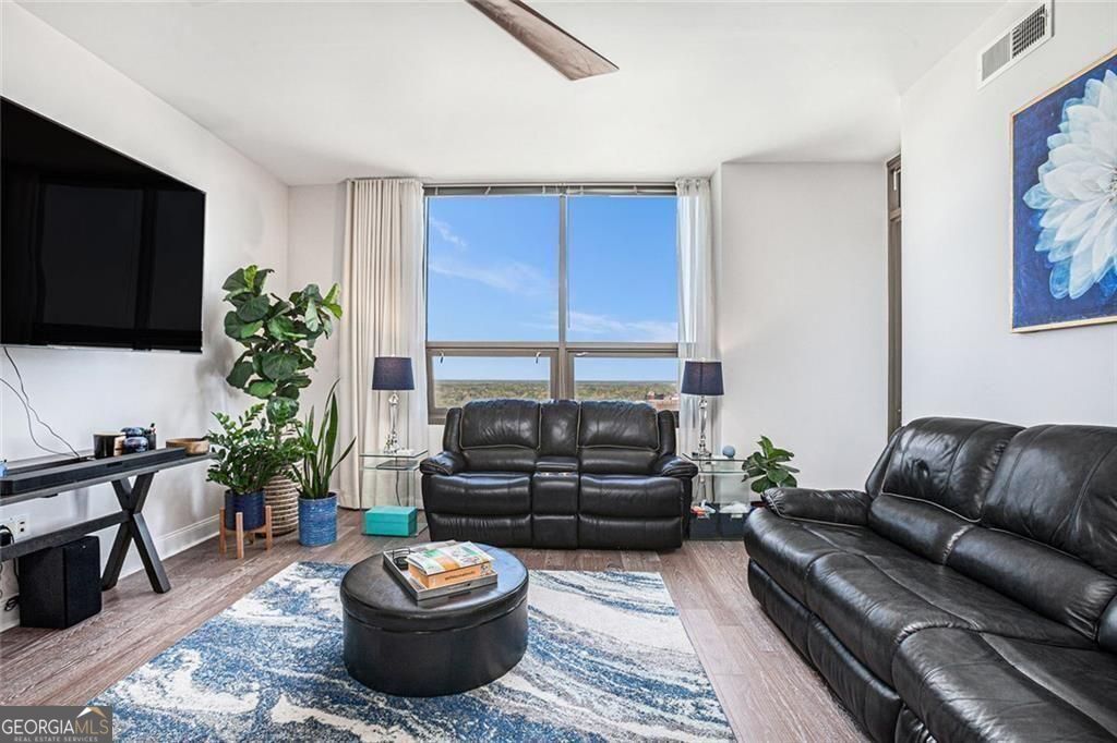 Atlanta, Georgia, 30363, United States, 3 Bedrooms Bedrooms, ,3 BathroomsBathrooms,Residential,For Sale,2035500