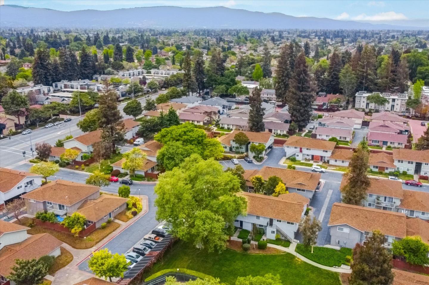 Sunnyvale, California, 94086, United States, 3 Bedrooms Bedrooms, ,2 BathroomsBathrooms,Residential,For Sale,1847517