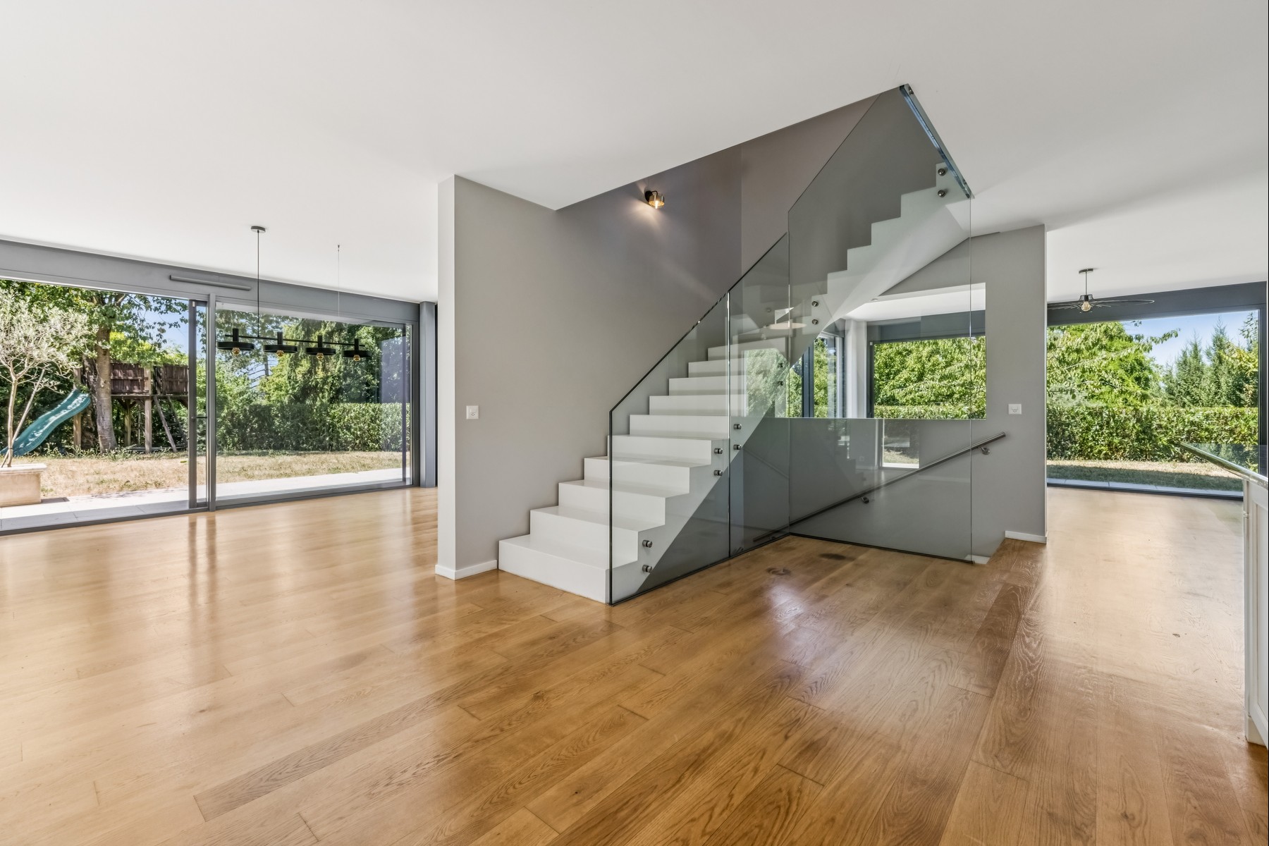  Anières  Elegant contemporary villa with exceptional amenities - 物件實景