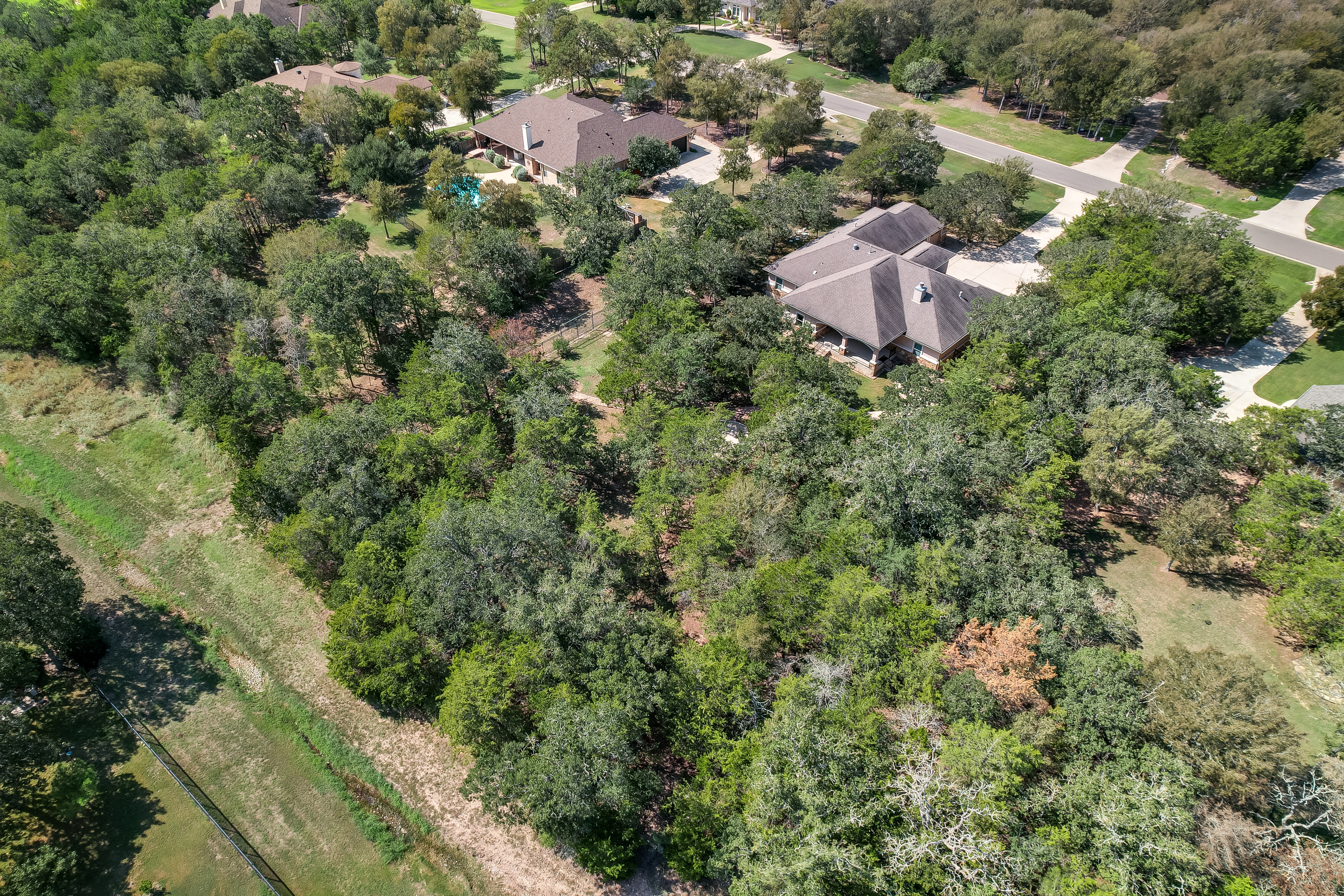 Elegant Living on 1.08 Acres - 物件實景