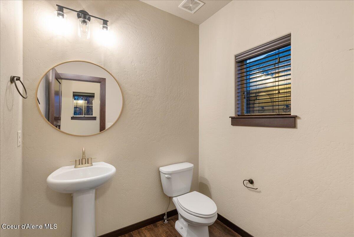 Coeur D'alene, Idaho, 83815, United States, 4 Bedrooms Bedrooms, ,2 BathroomsBathrooms,Residential,For Sale,1989025