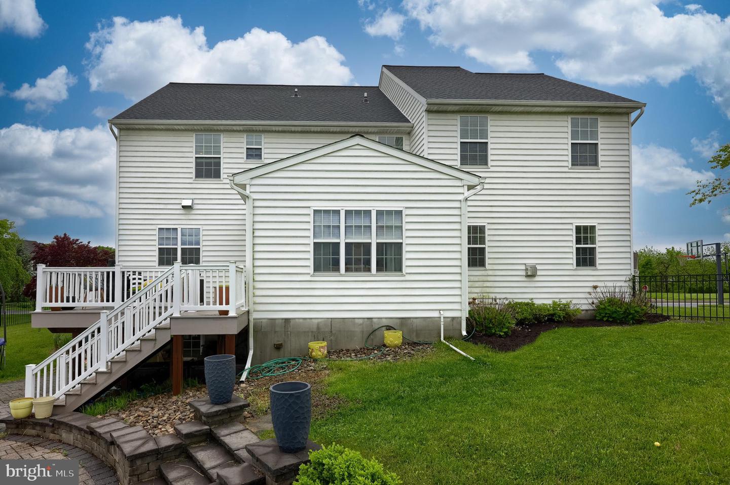 Palmyra, Pennsylvania, 17078, United States, 5 Bedrooms Bedrooms, ,3 BathroomsBathrooms,Residential,For Sale,1827180