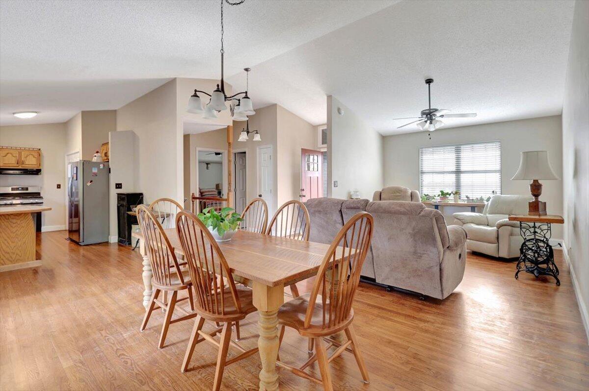 Dayton, Tennessee, 37321, United States, 3 Bedrooms Bedrooms, ,3 BathroomsBathrooms,Residential,For Sale,1967660