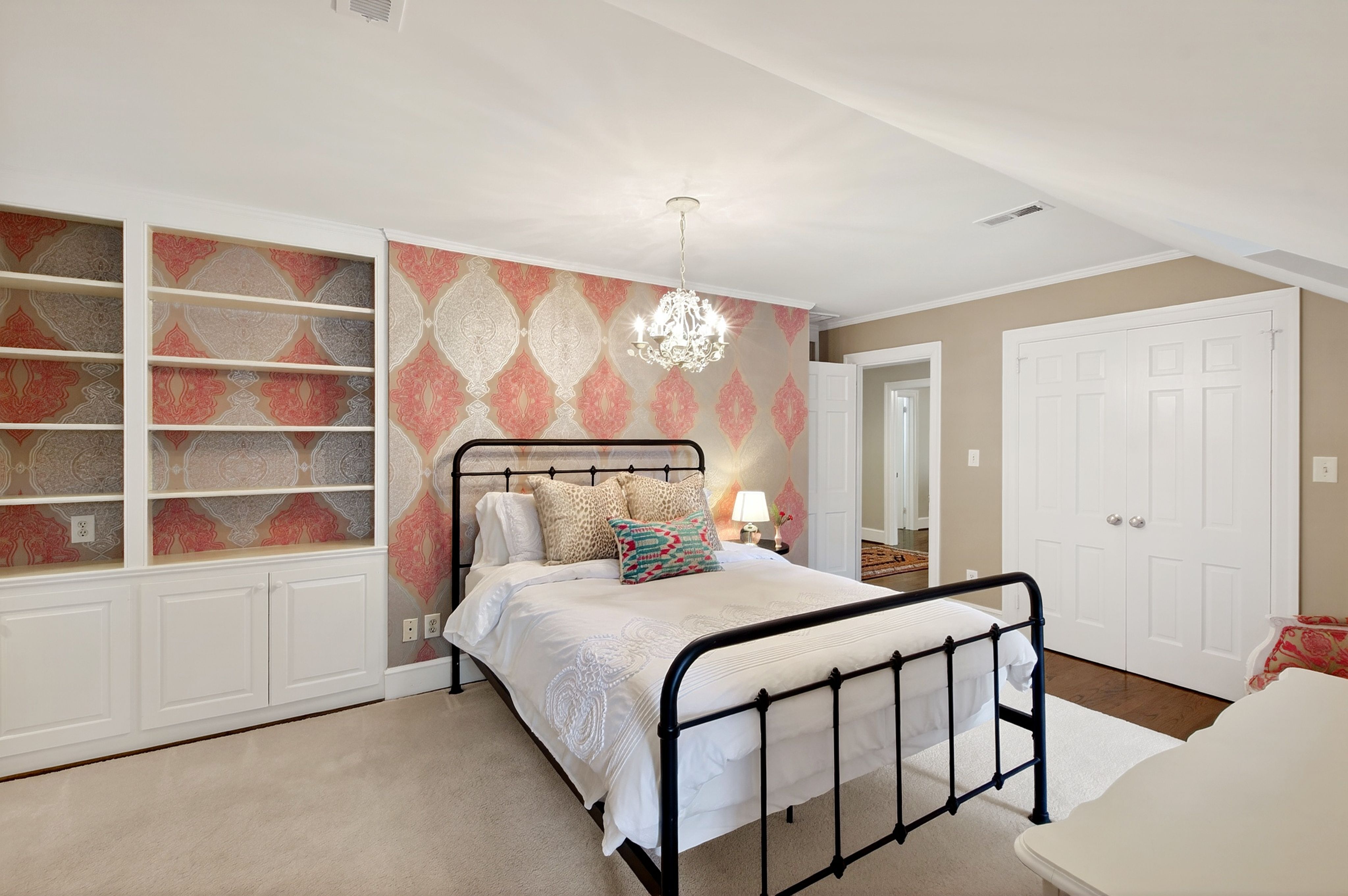  2507 Sanderson Drive, Raleigh, NC 27608 - 物件實景
