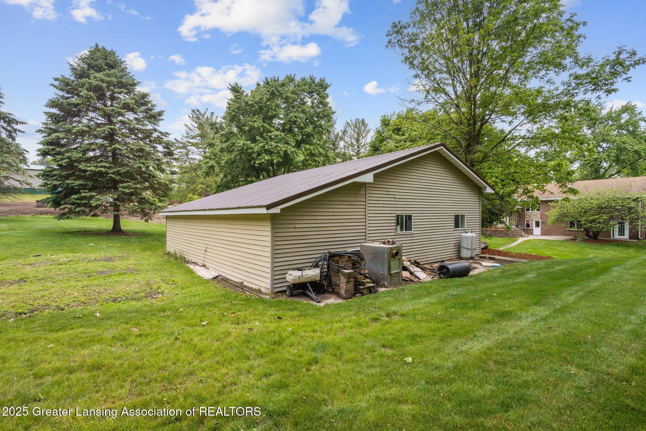 DeWitt, Michigan, 48820, United States, 4 Bedrooms Bedrooms, ,4 BathroomsBathrooms,Residential,For Sale,1911452