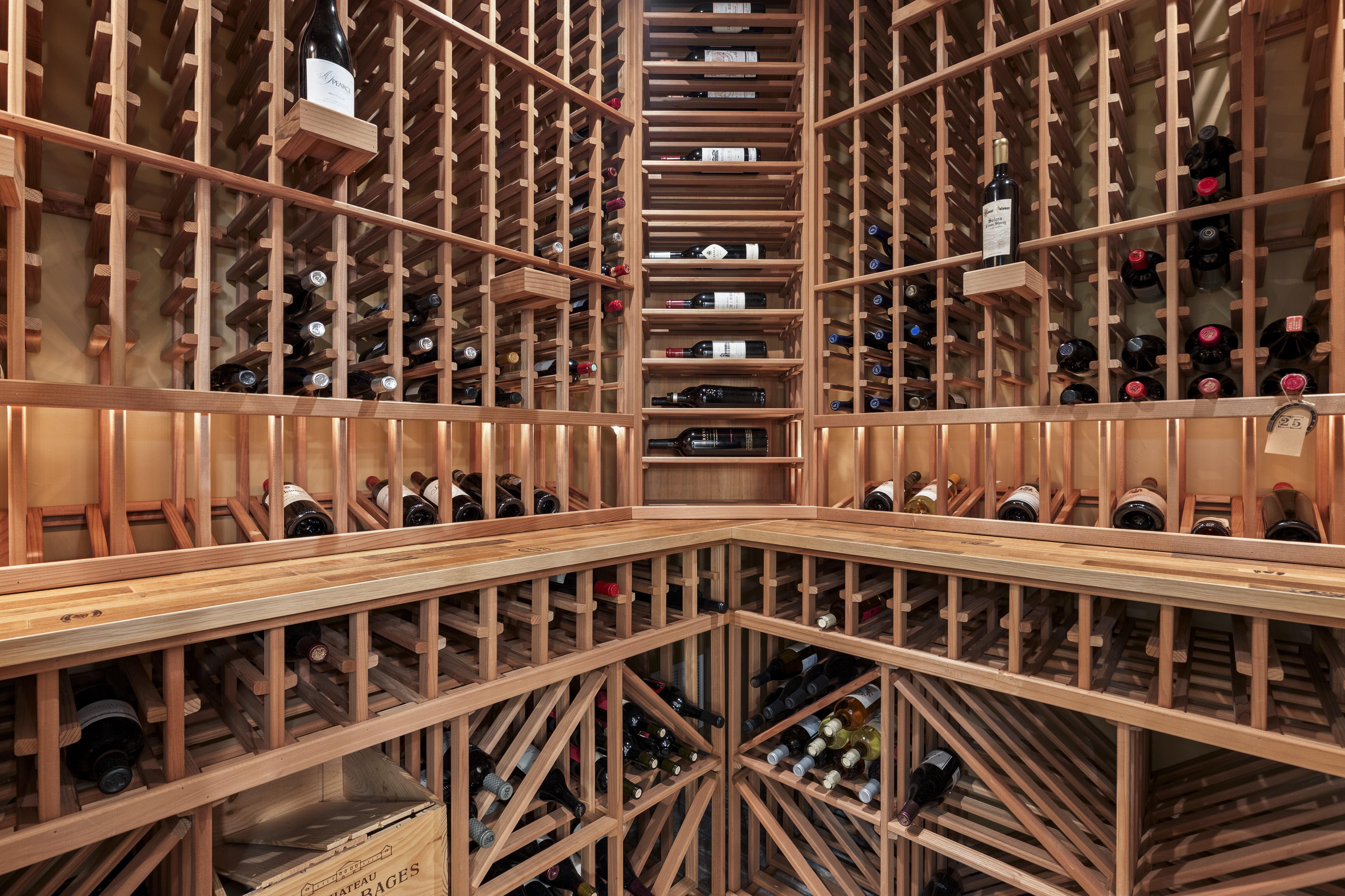  LUXURY LIVING IN LOWRY TIMELESS ENGLISH TUDOR EXPANSIVE LOT ON 6TH AVENUE PKWY - 物件實景